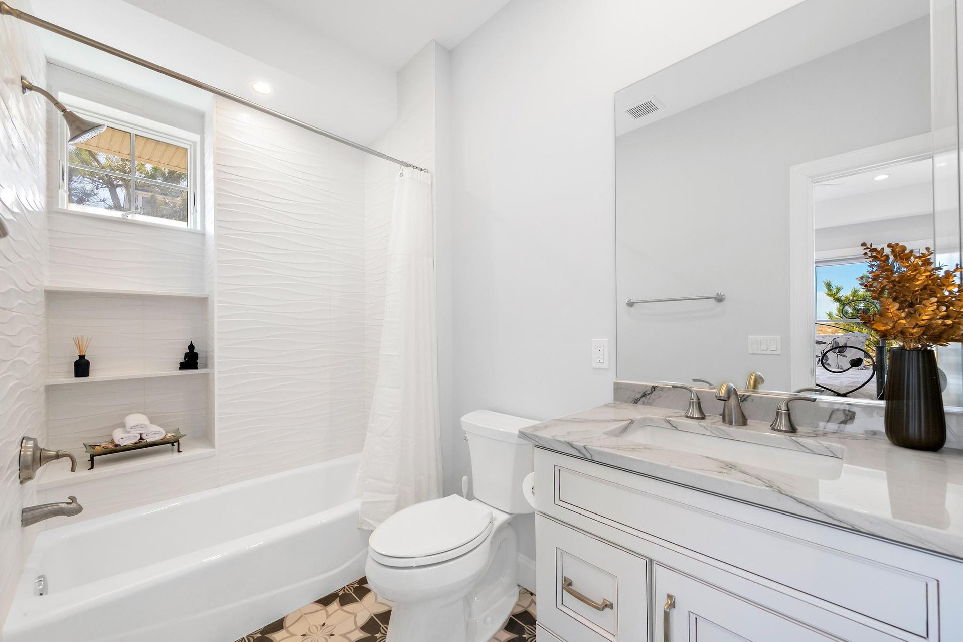 4109 Ocean Blvd, 7 Bedroom