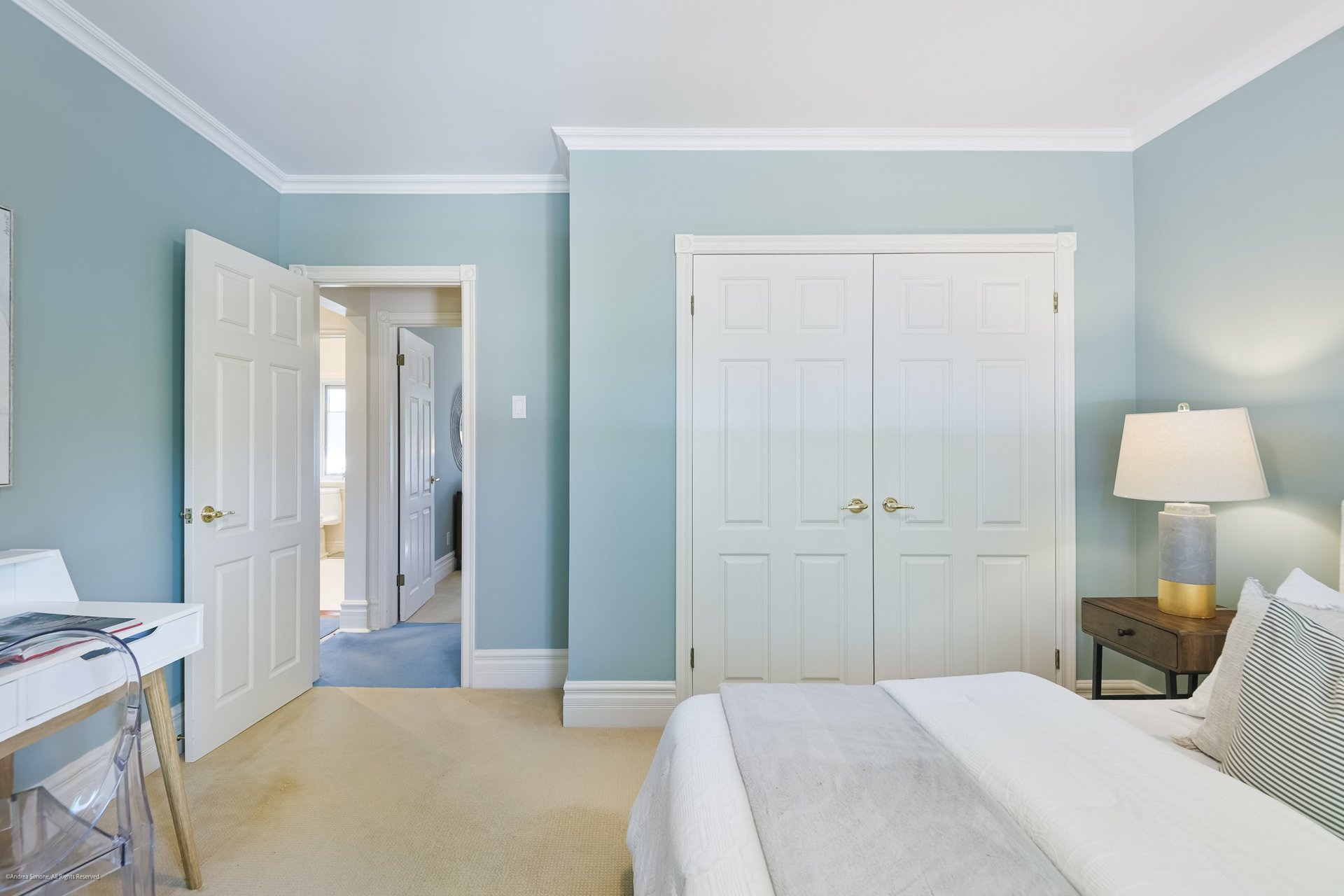 Moore Park 5 Bedroom on Lush Lot