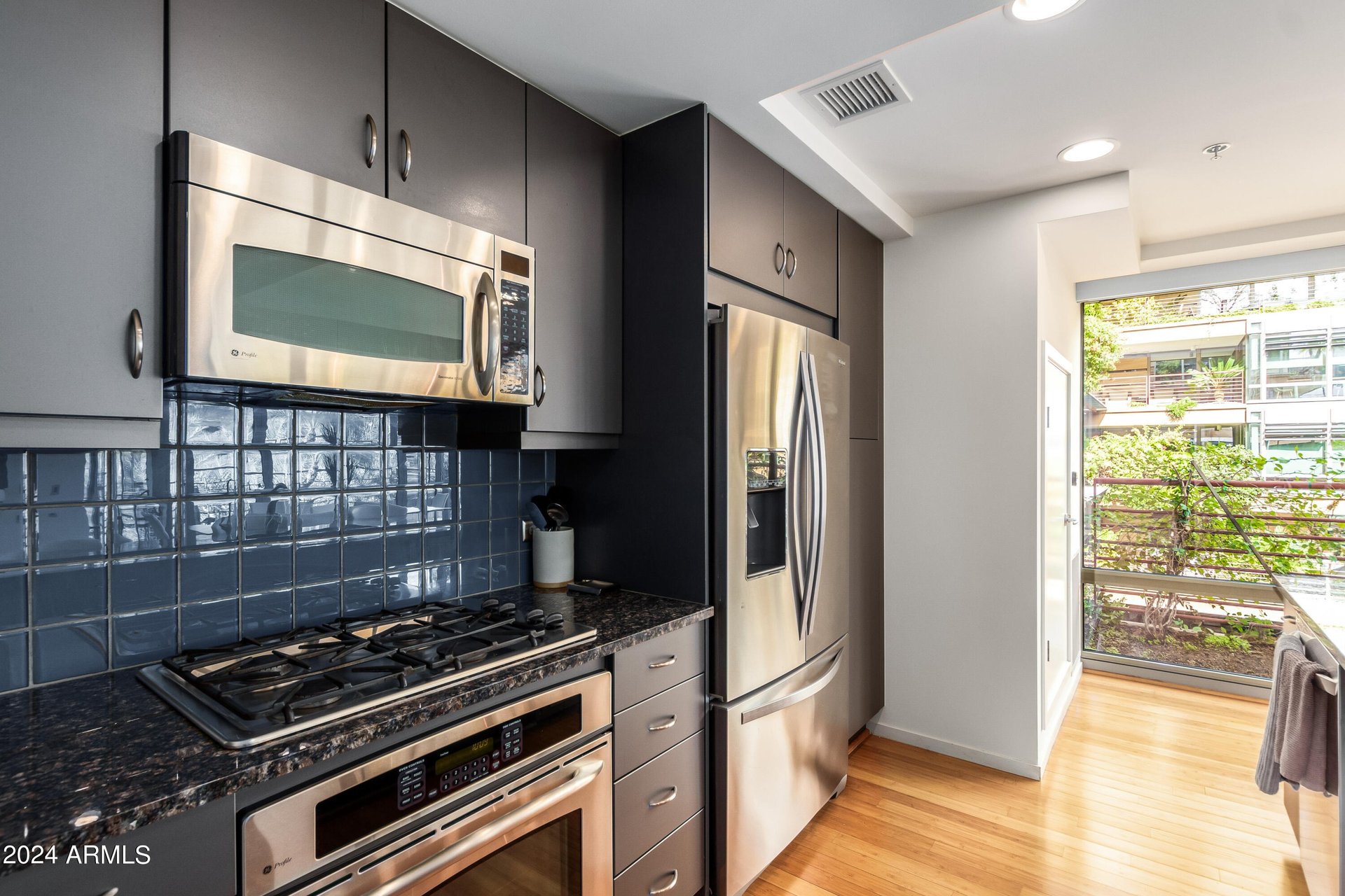 7137 E Rancho Vista Dr, #4005