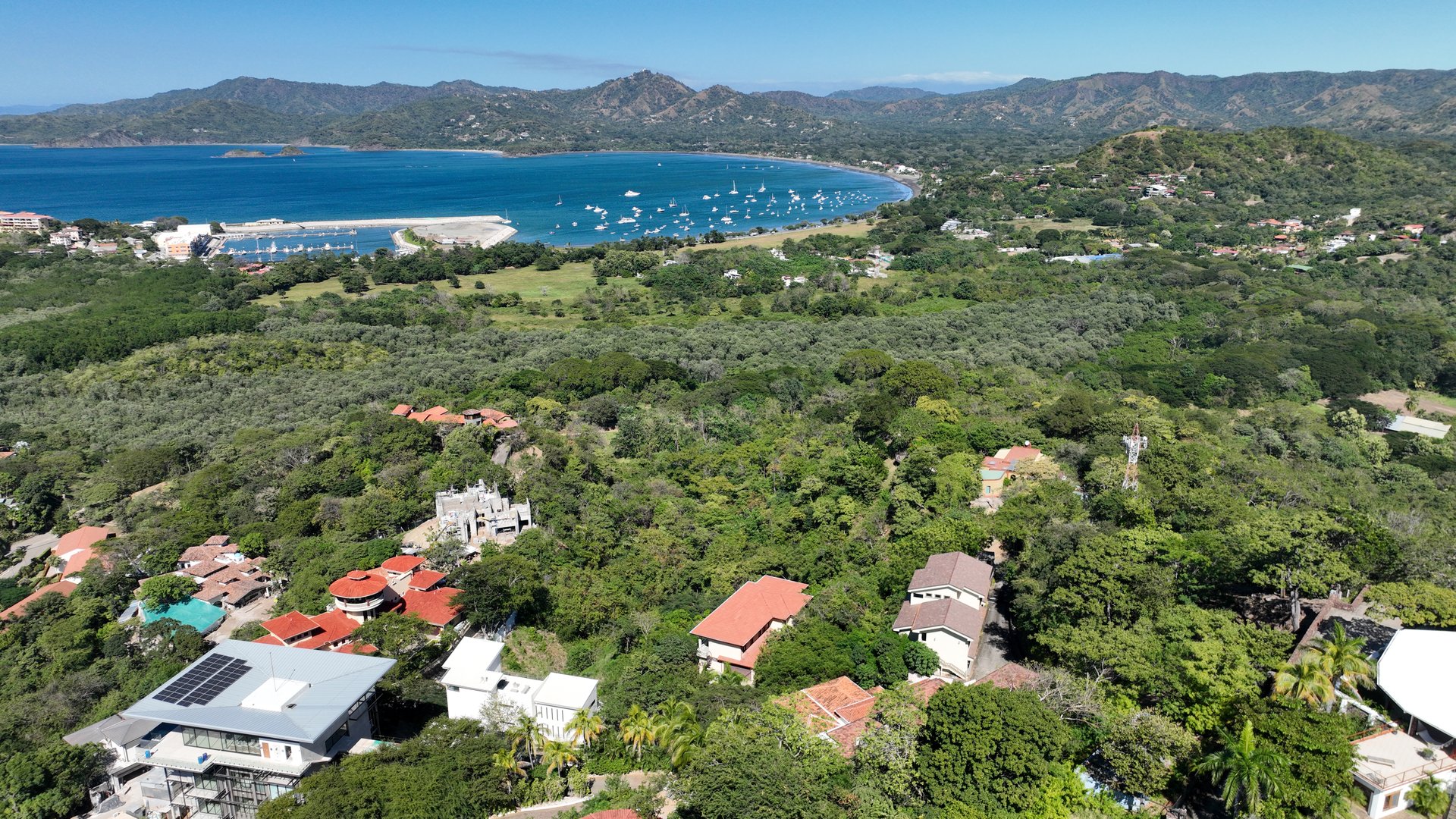 Casa Todo Bien and Guest House: Luxury 4BR Main Home + Guest House with Ocean Views