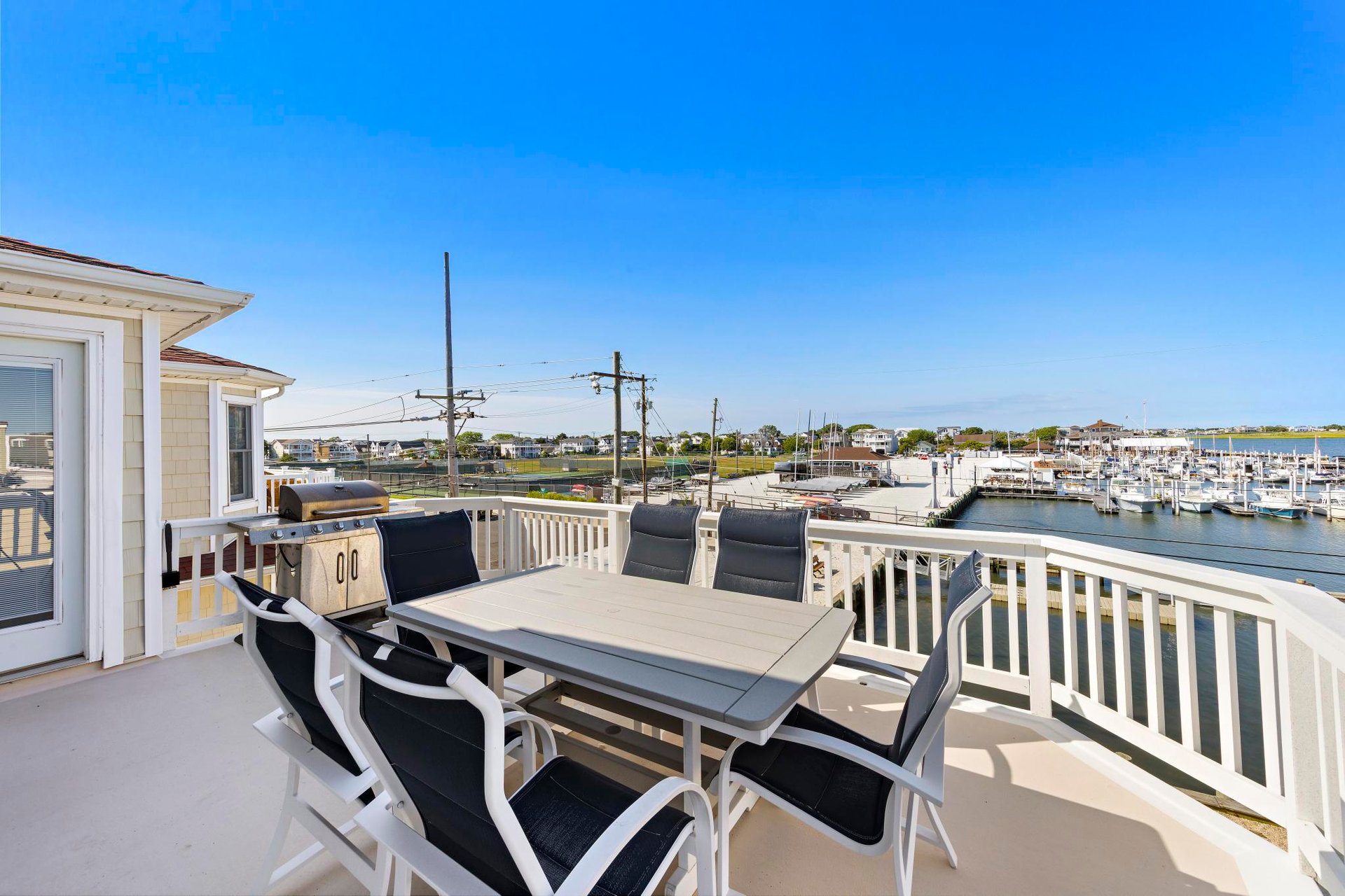 401 Pearl Street (West Unit), Beach Haven