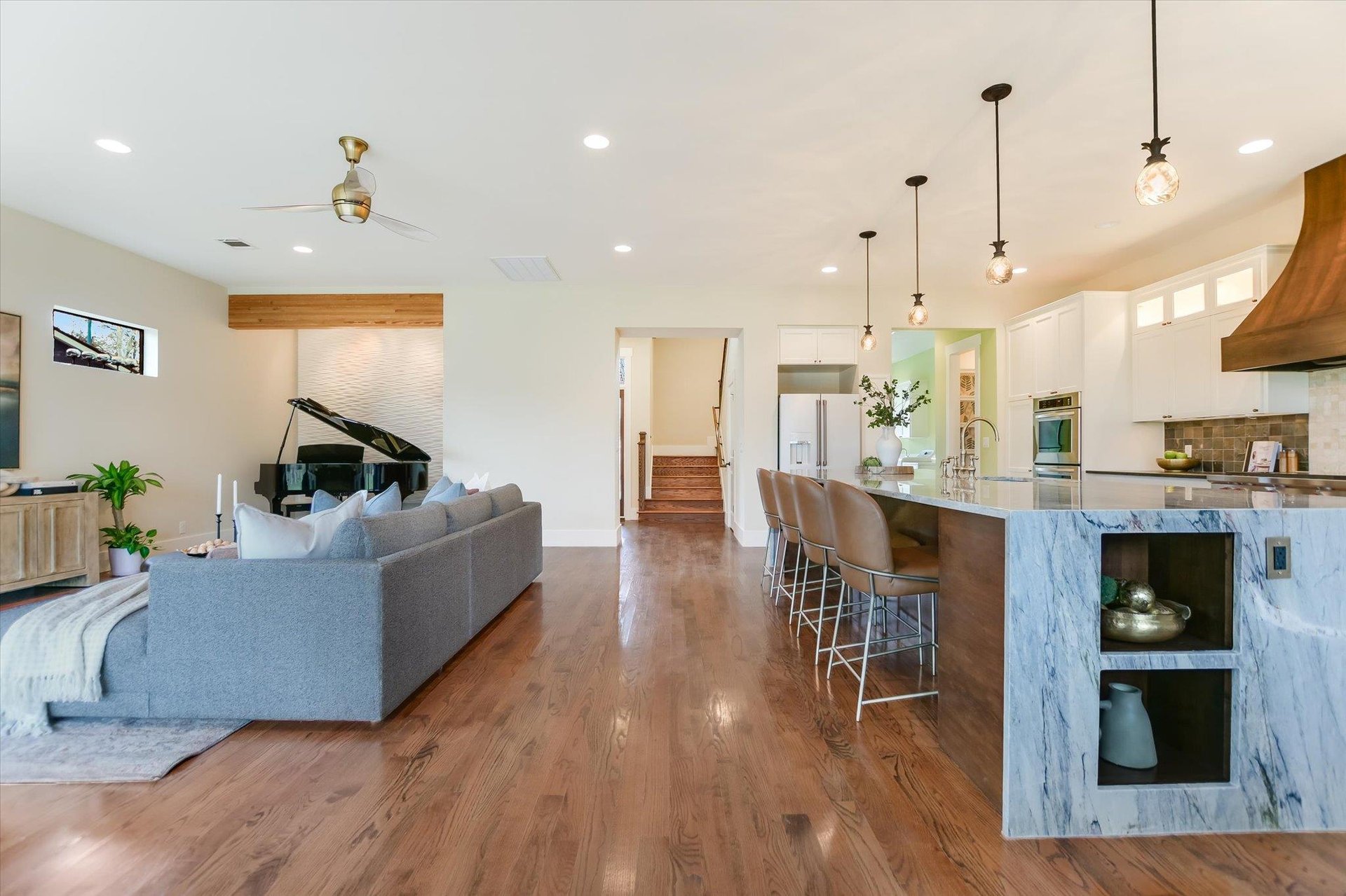 1210 Alguno Rd
