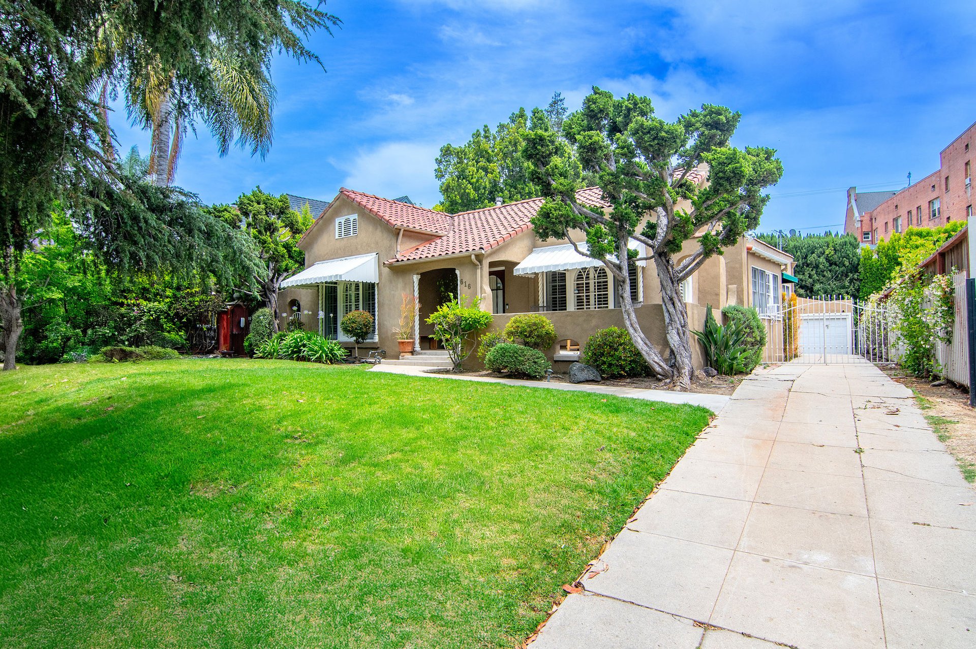 616 Lillian Way