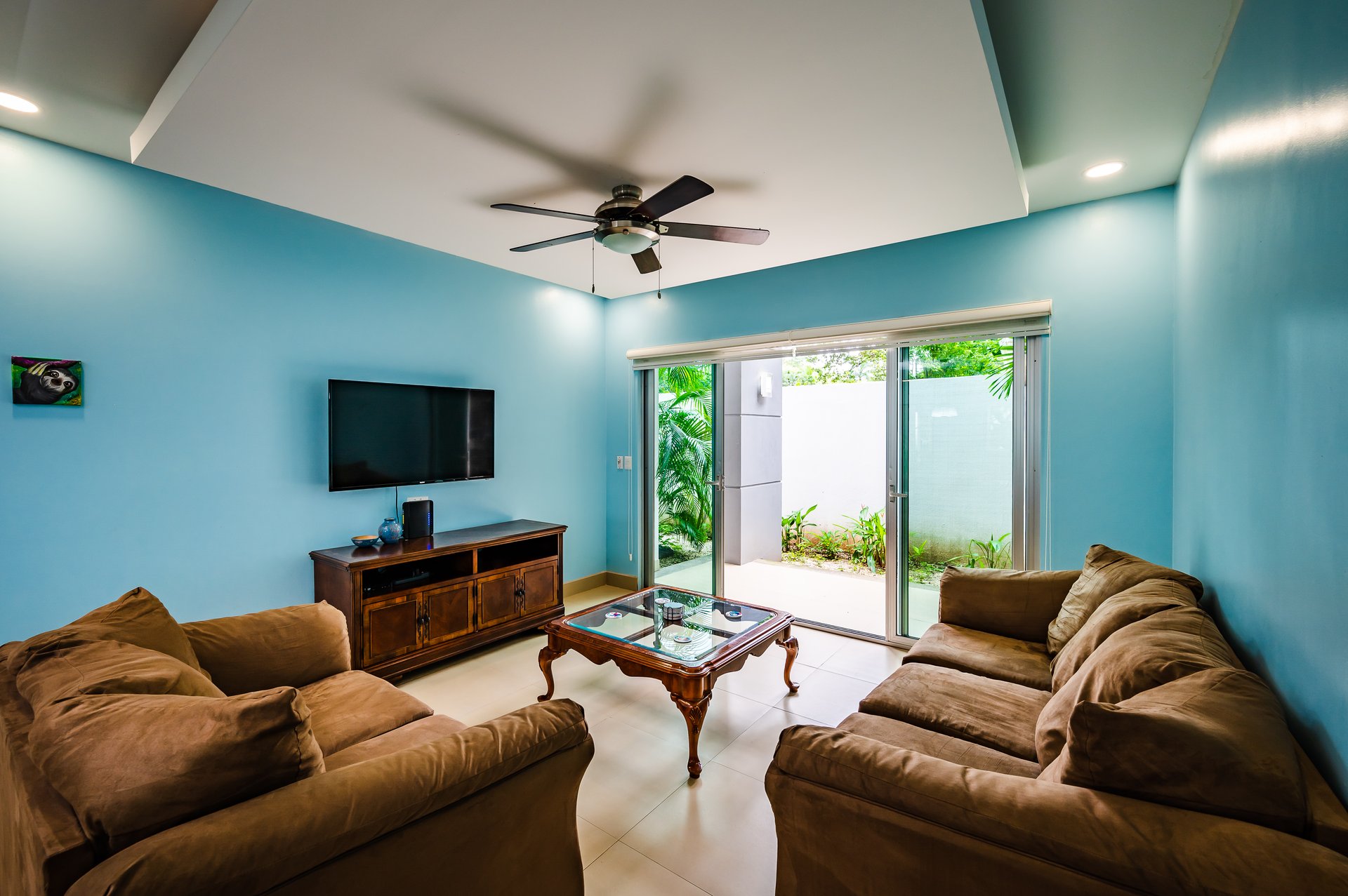 Casa Blanca 2 | Gorgeous 2 Bedroom Condo Close To The Beach!