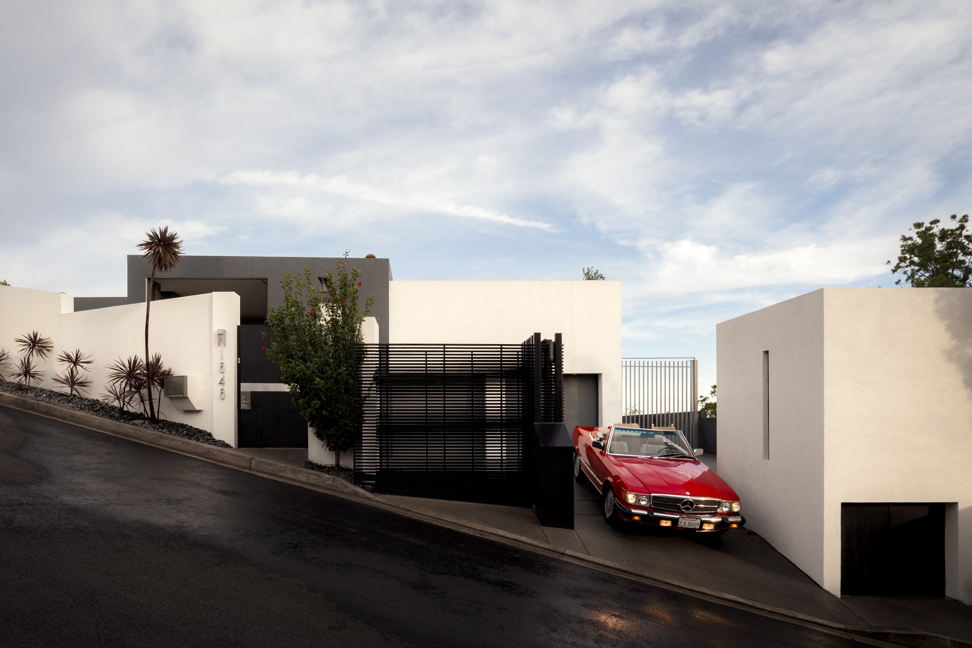 1646 Blue Jay Way, Bird Streets