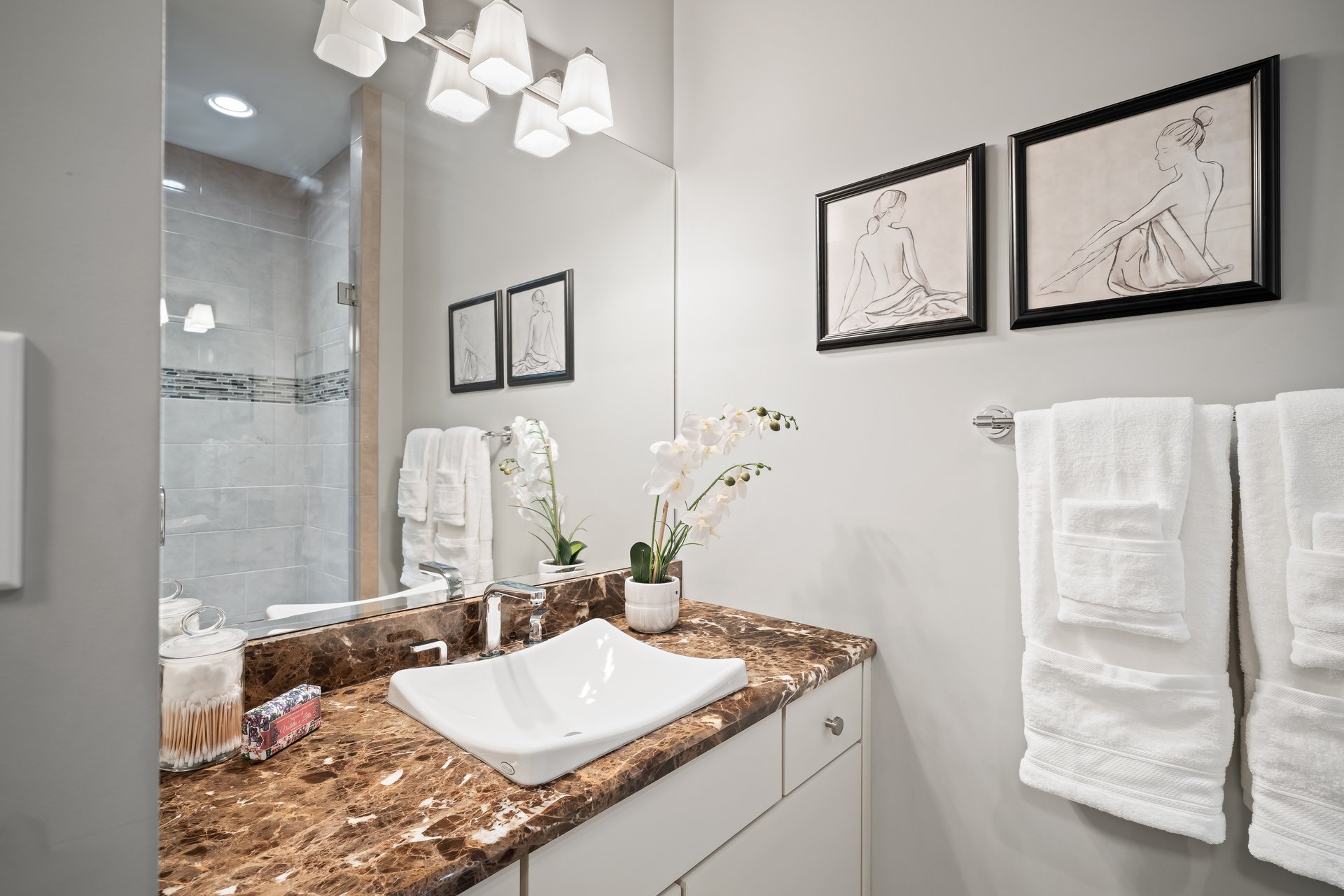 2687 Avenue Du Vlg