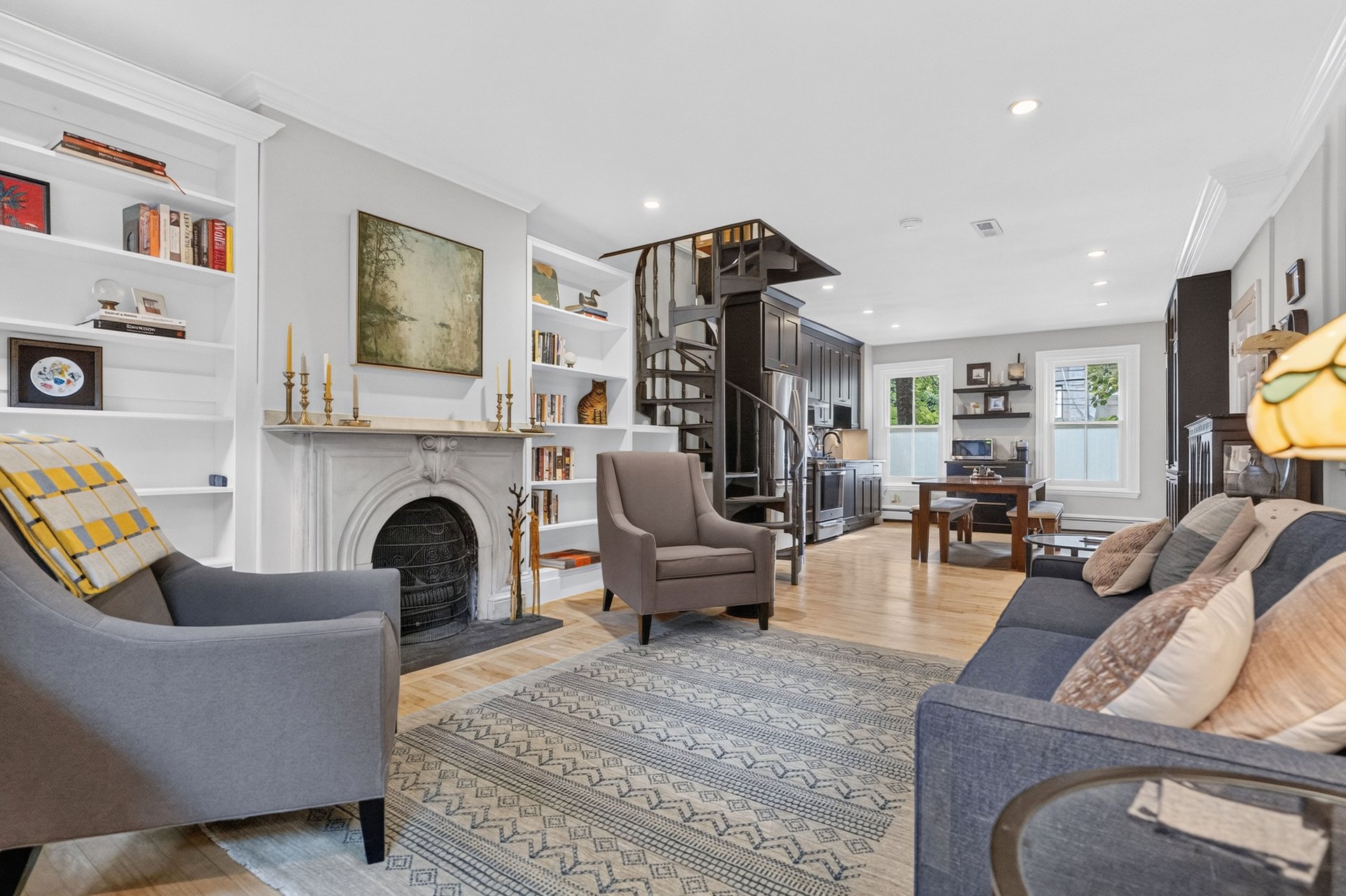 33 E Springfield Unit 1