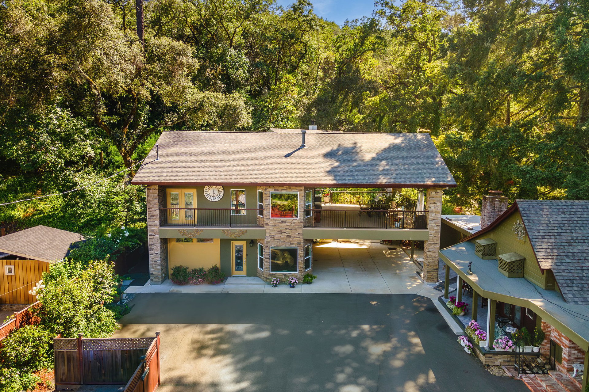 3037 Foothill Blvd