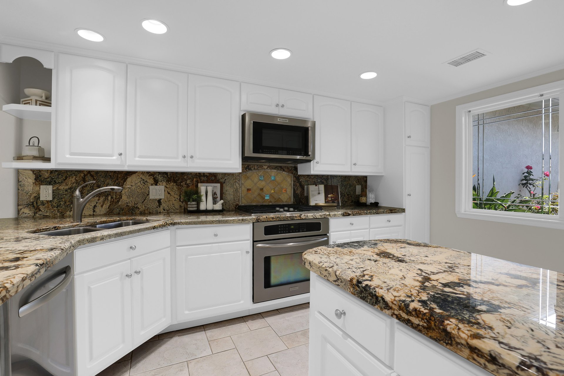 3396 Paseo Halcon