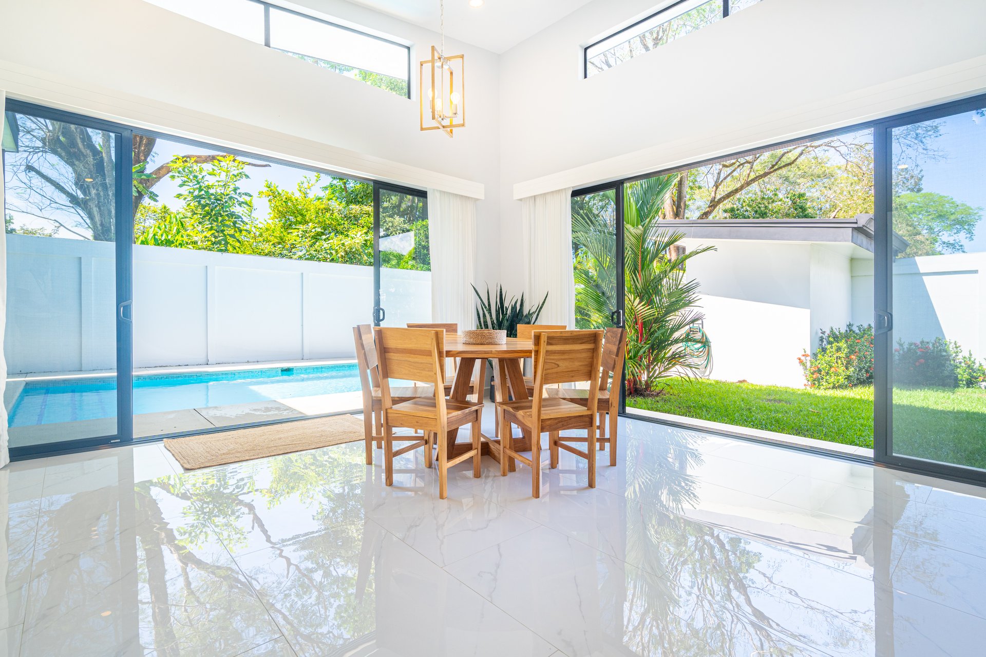 FIRE SALE!!!!! Immaculate New Build with Modern Design & Premium Features