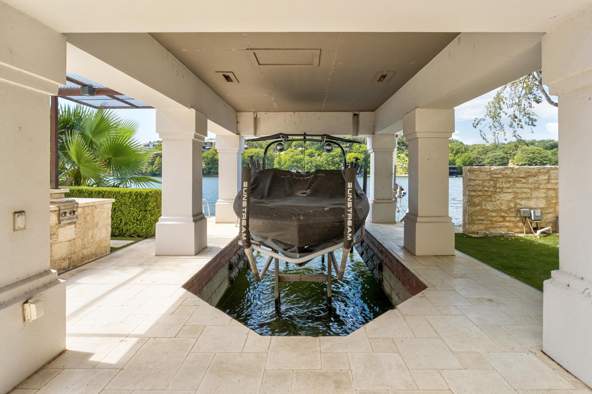 4516 Island Cove