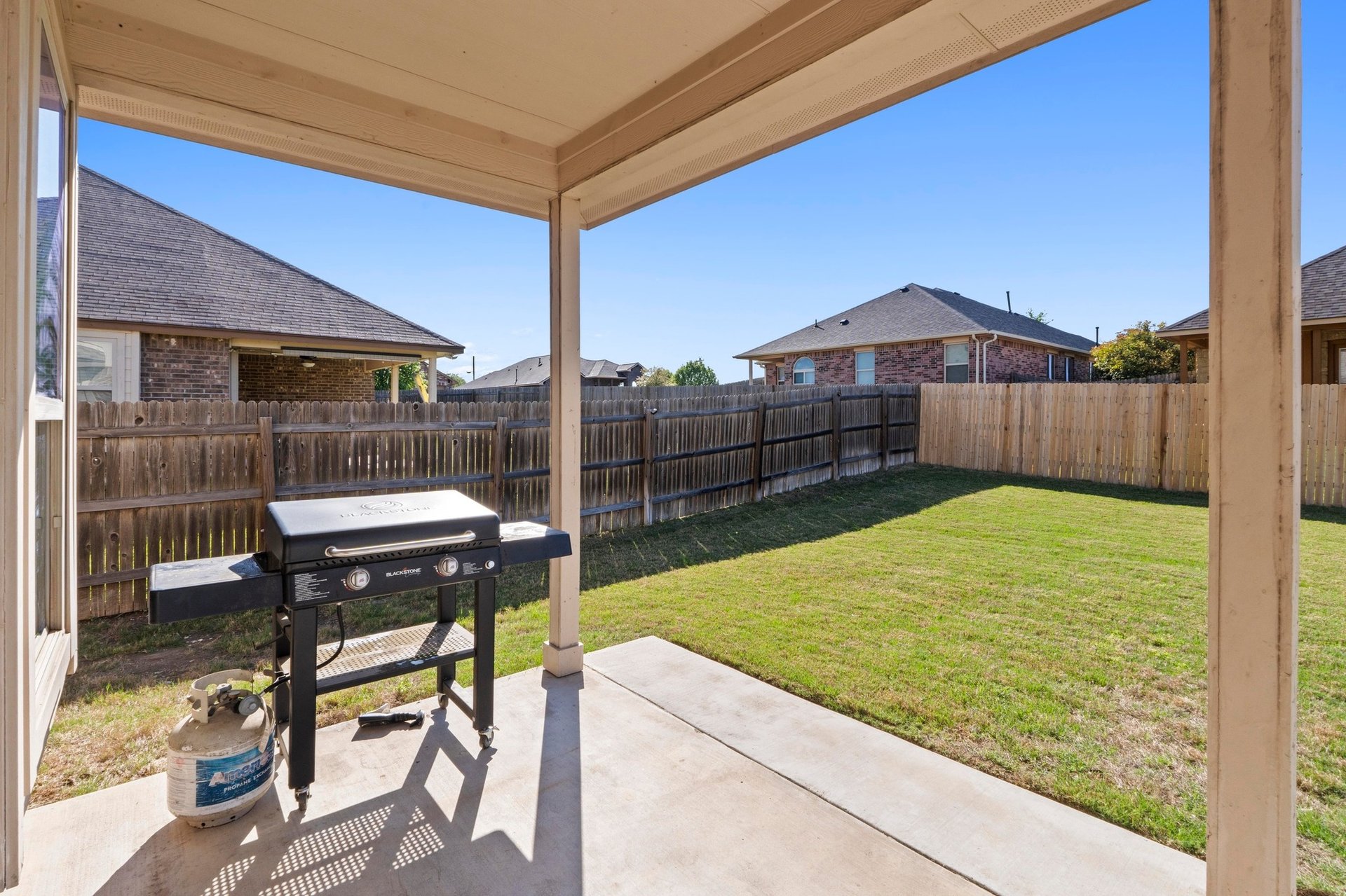 Charming Magnolia Creek Gem – Dream Kitchen, Serene Owner’s Suite & Outdoor Oasis!
