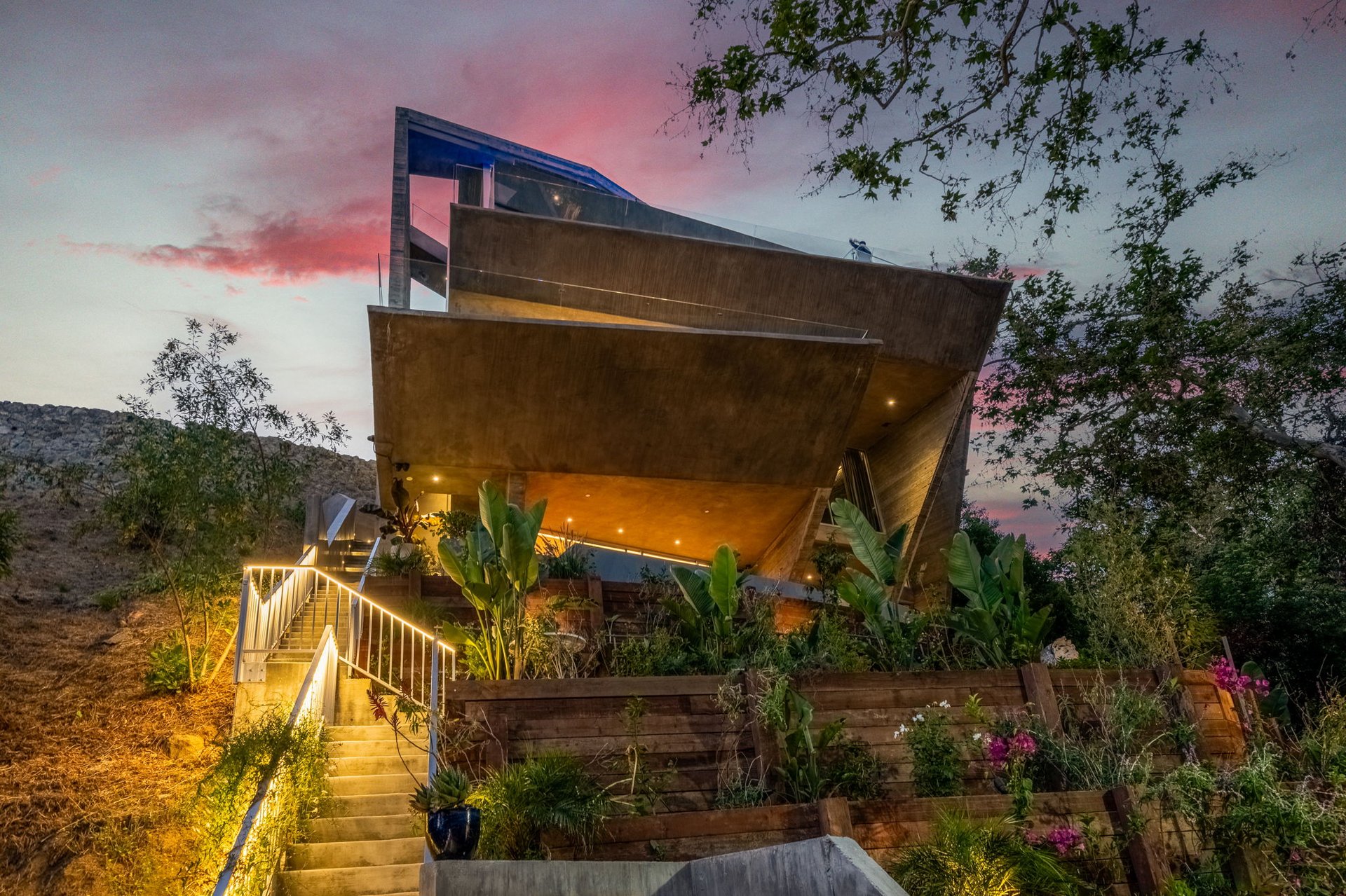 Hollywood Grotto