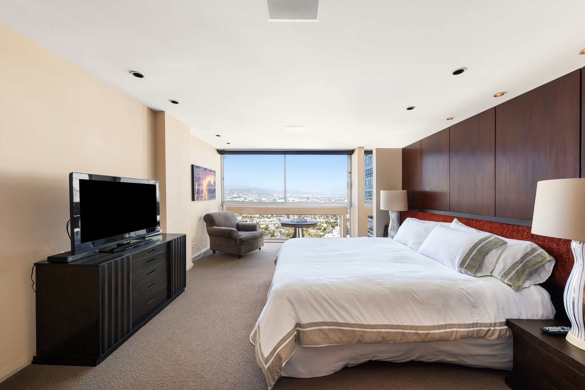 2220 Avenue Of The Stars Unit: 2304-2305