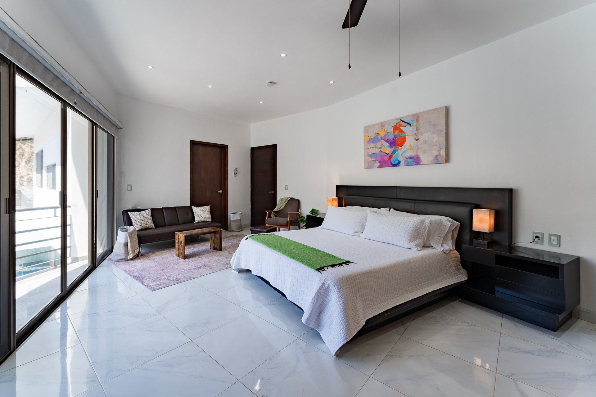 5 bedrooms, Single Family Homes, Villa de Caballos