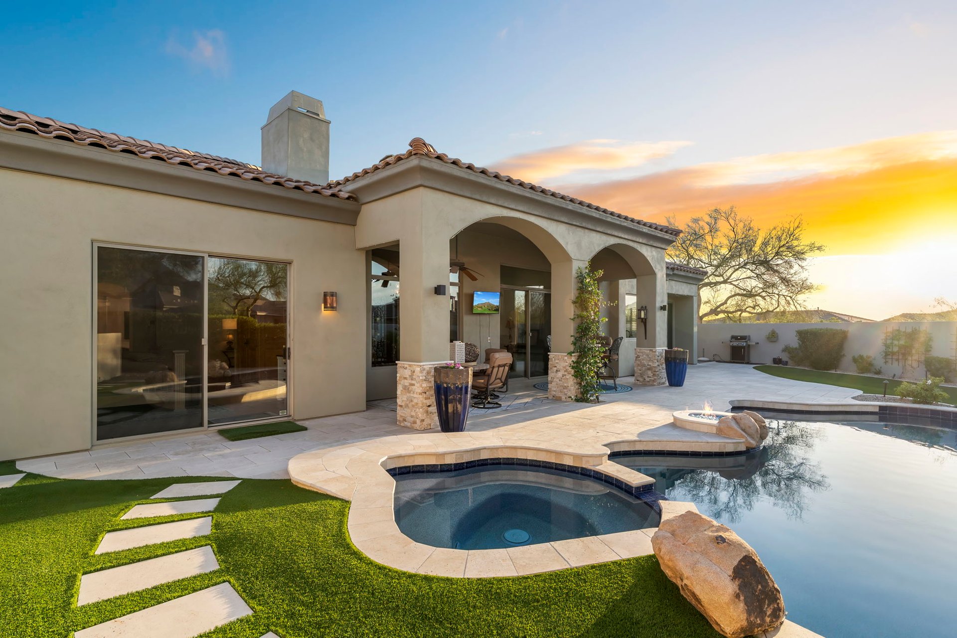 10952 E KORA Lane