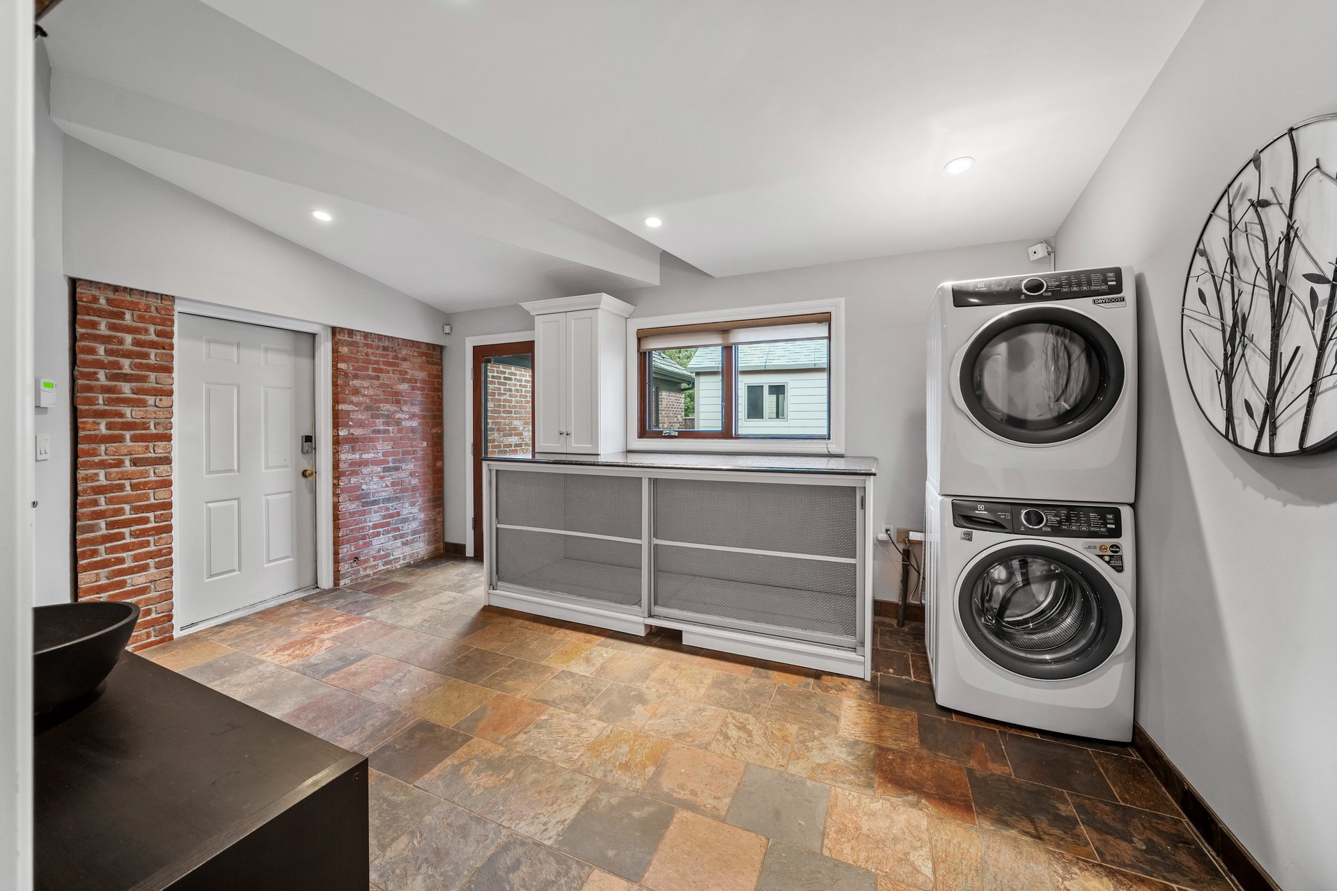 AUCTION BIDDING OPEN: Bidding ends December 17th | 5 Woodside Lane