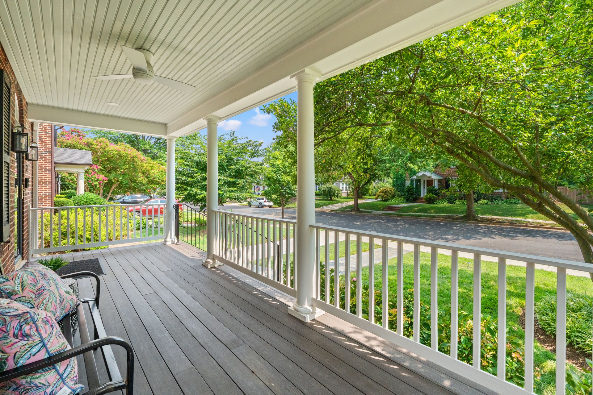 21 W Oak Street