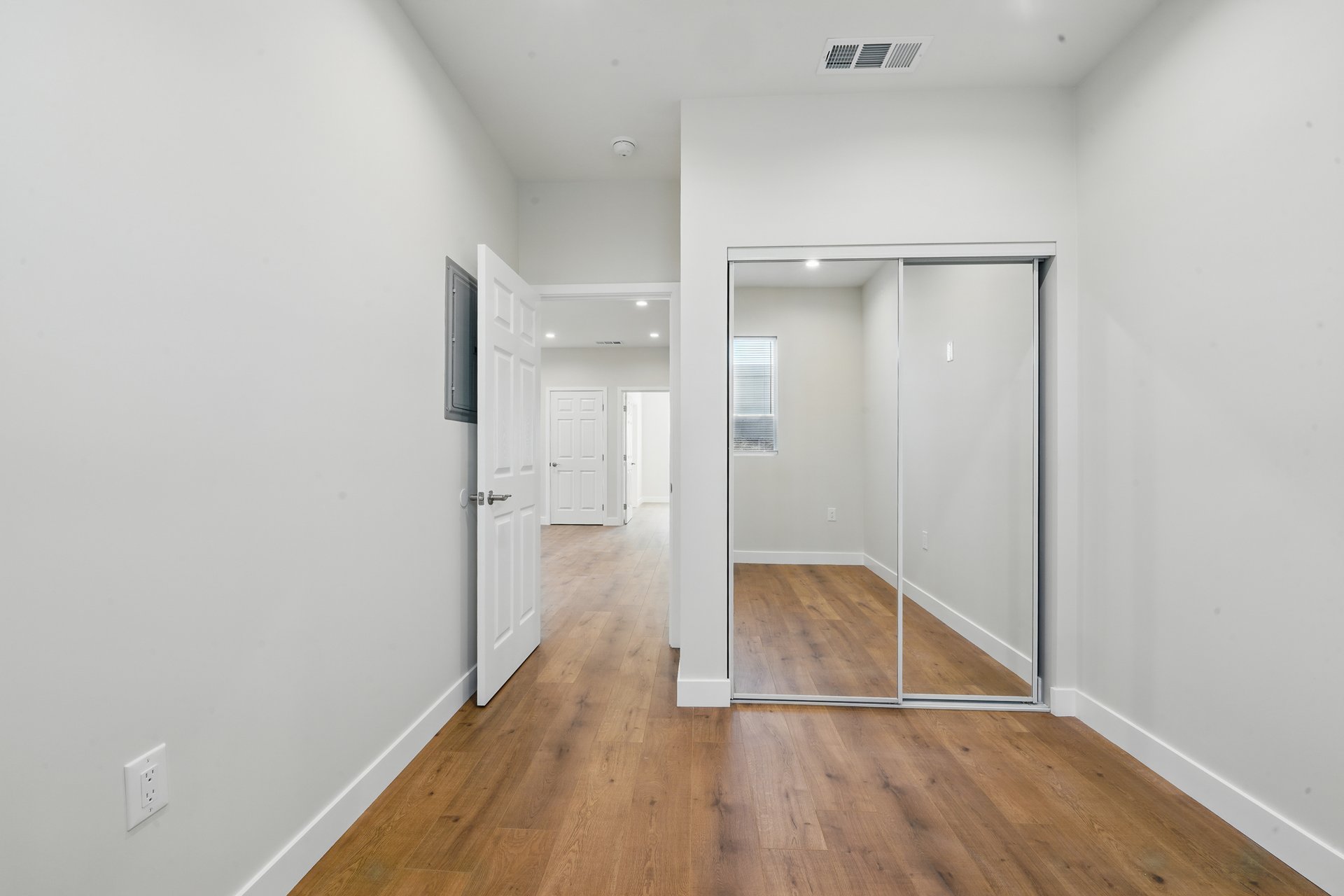 4 Units in North Hollywood