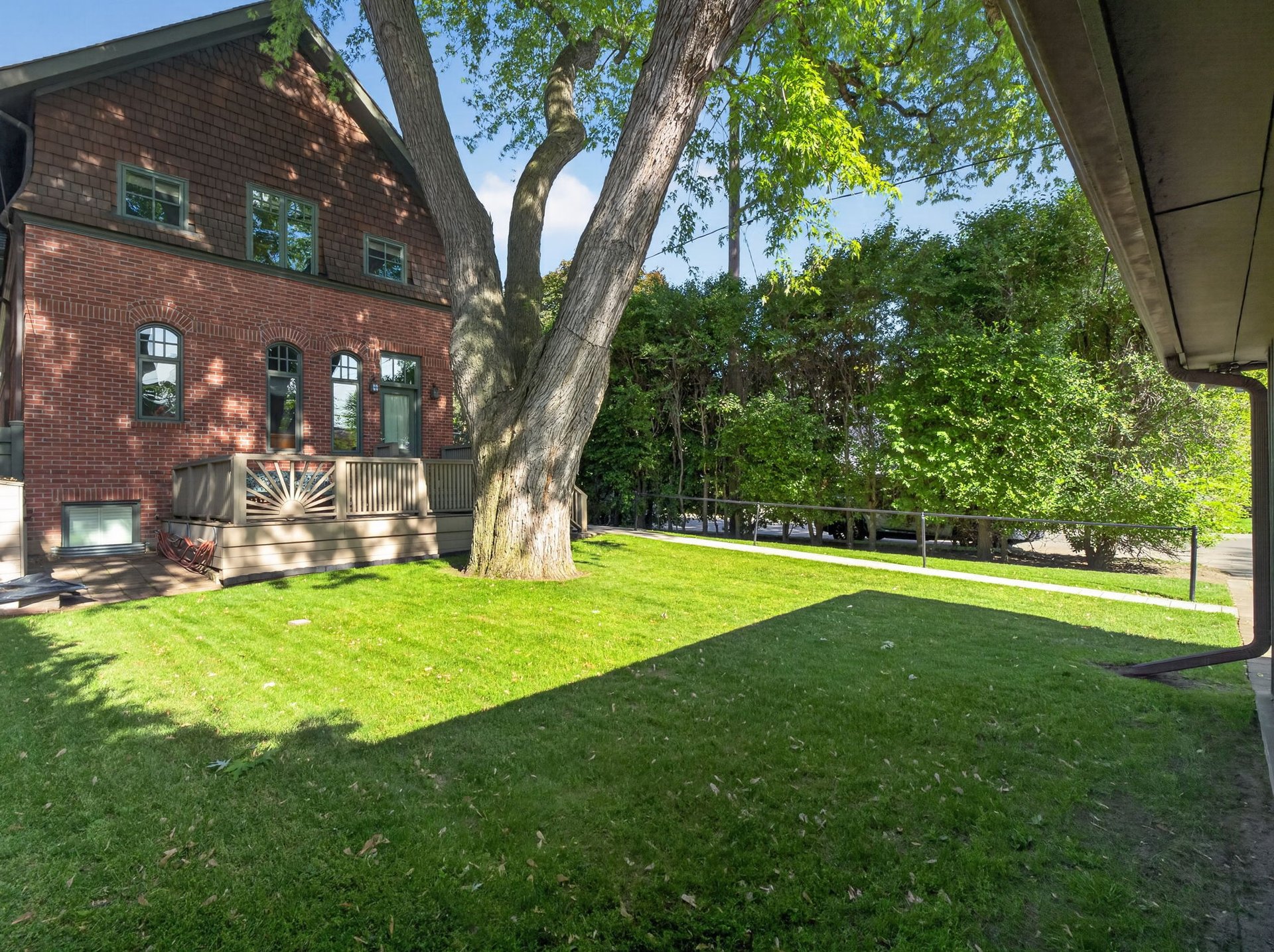 SOLD: Tranquil Urban Oasis