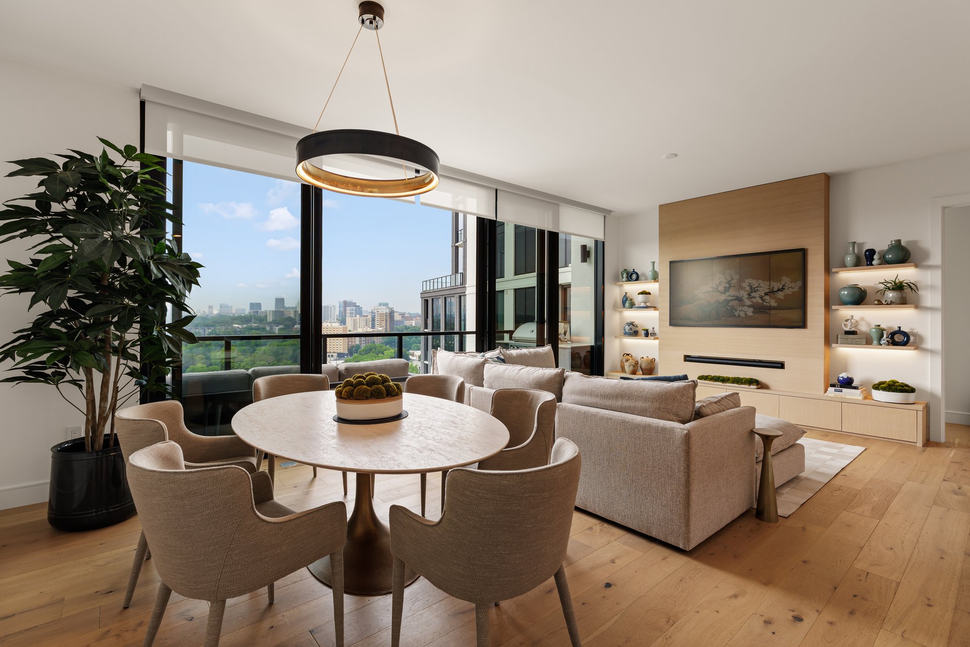 2425 Peachtree Road NE Unit 1406