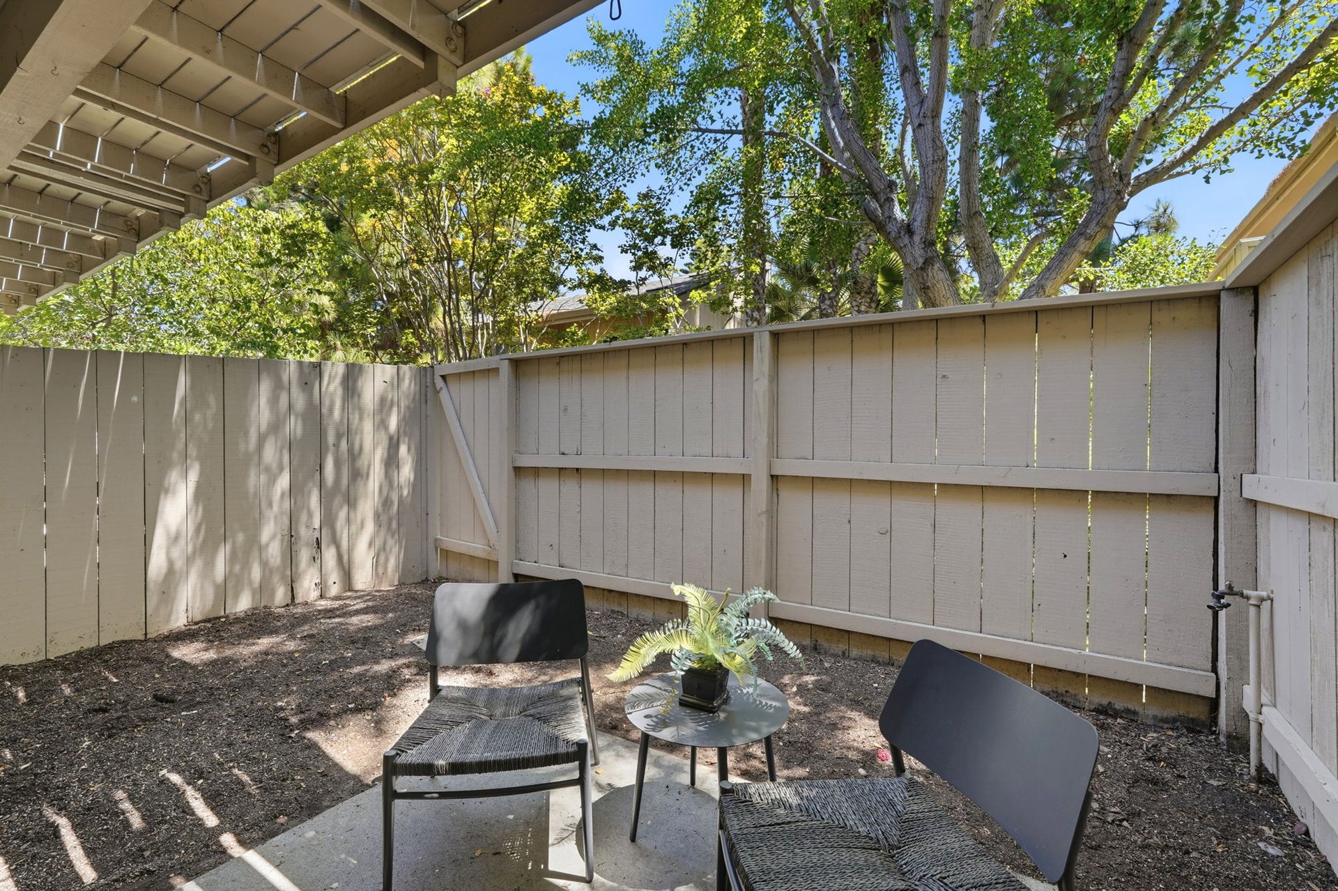936 Kiely Boulevard, Unit B