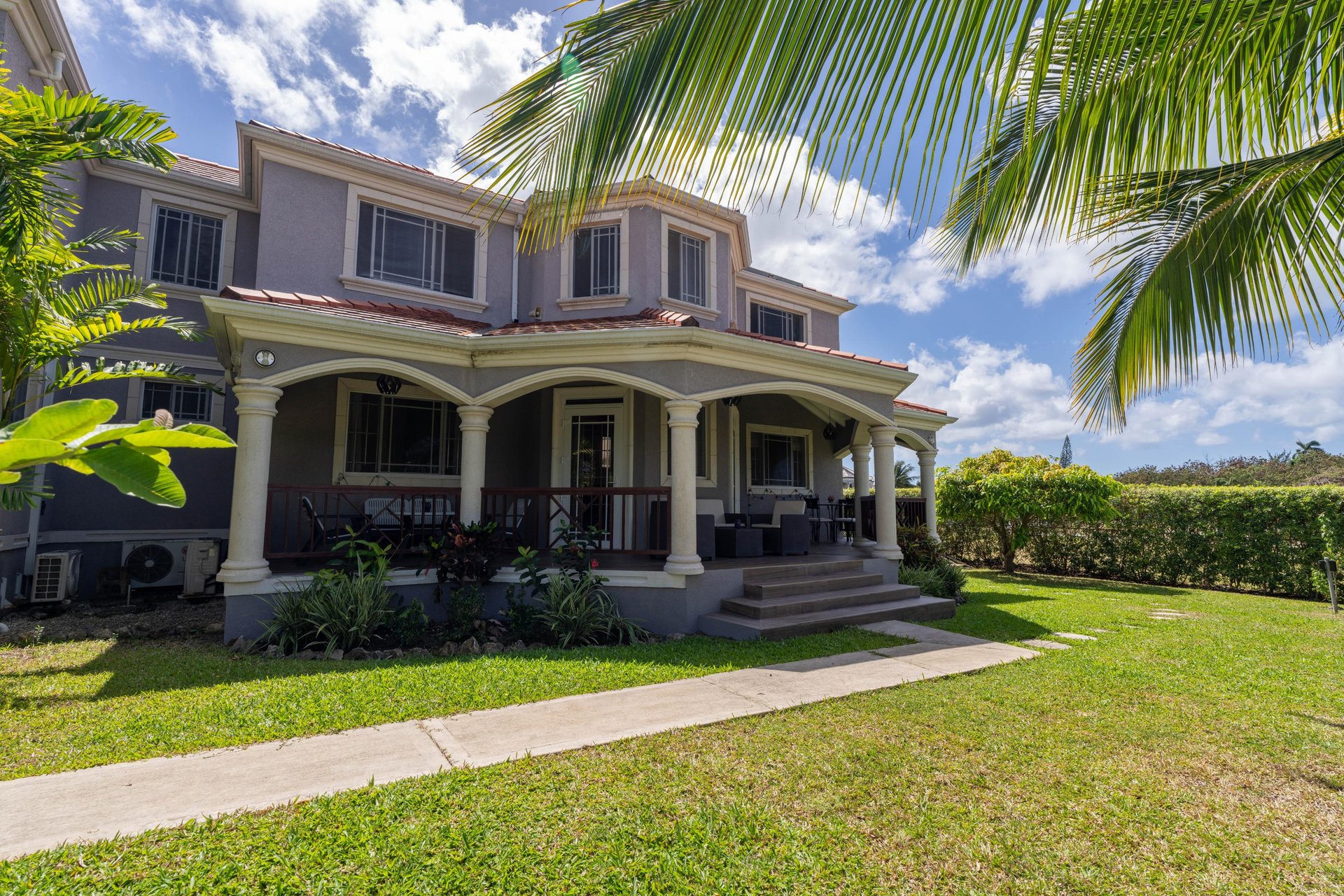 Halls Villa 