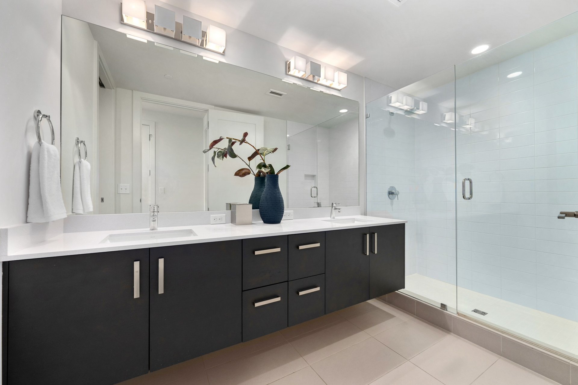 222 West Avenue #2802