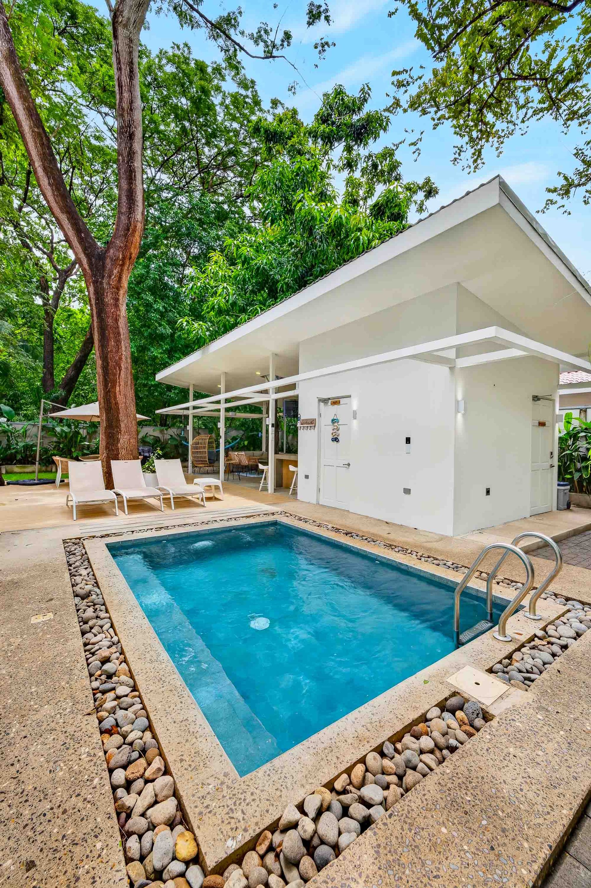 Hakuna Matata Villa Boutique | 3-Bedroom Tropical Home Near Playa Potrero