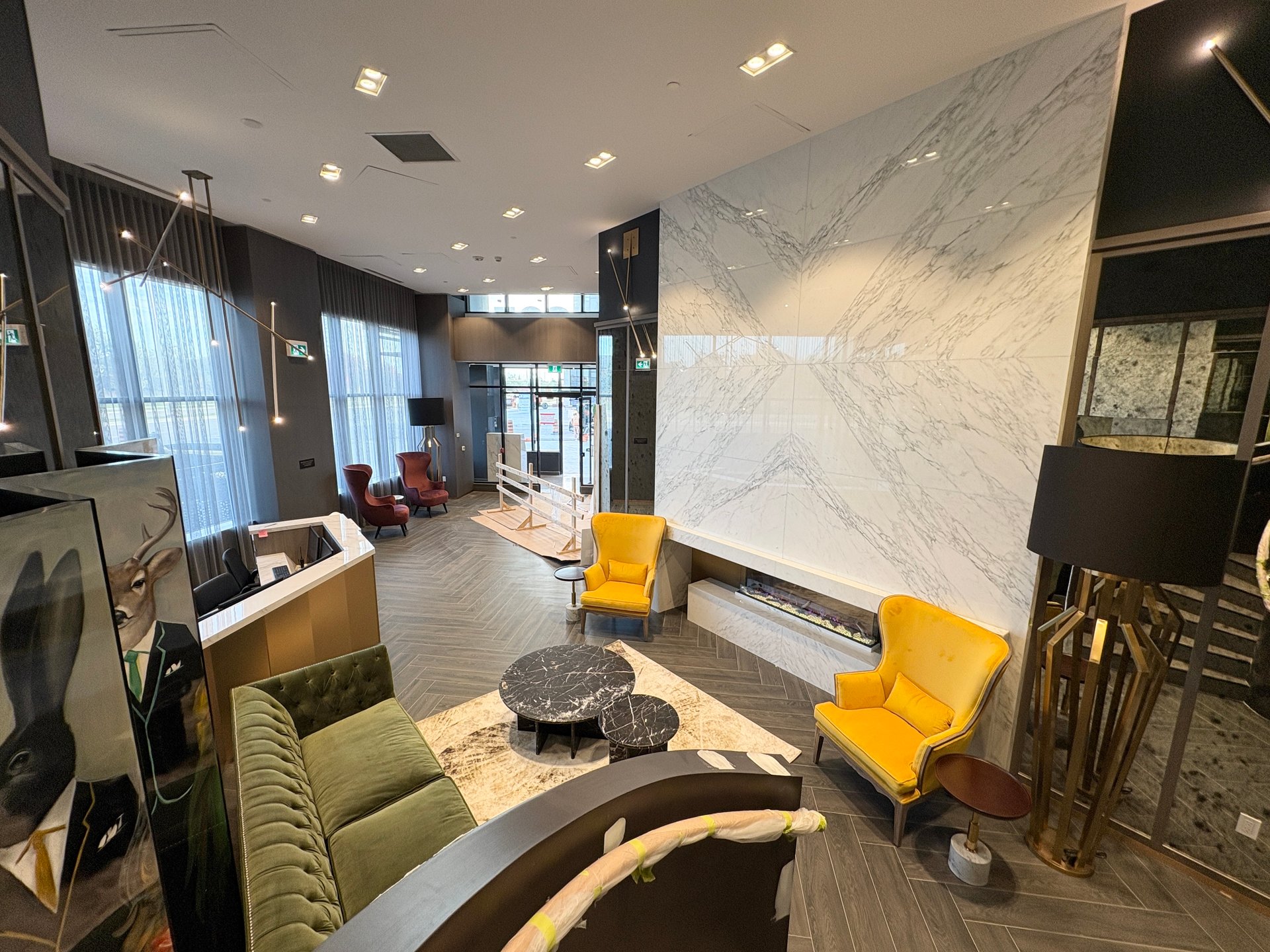 395 Dundas Street W Unit: 223