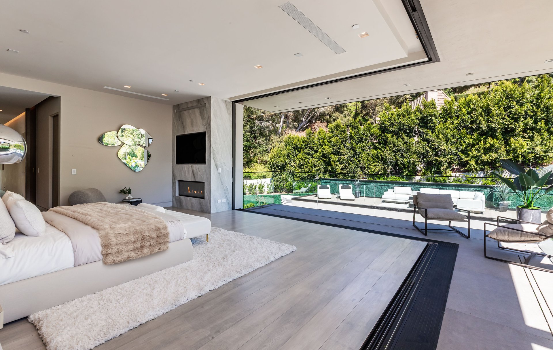 982 Stone Canyon Road