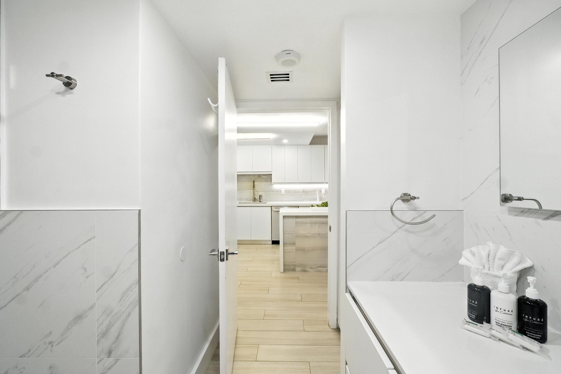 2301 Collins Ave #318  