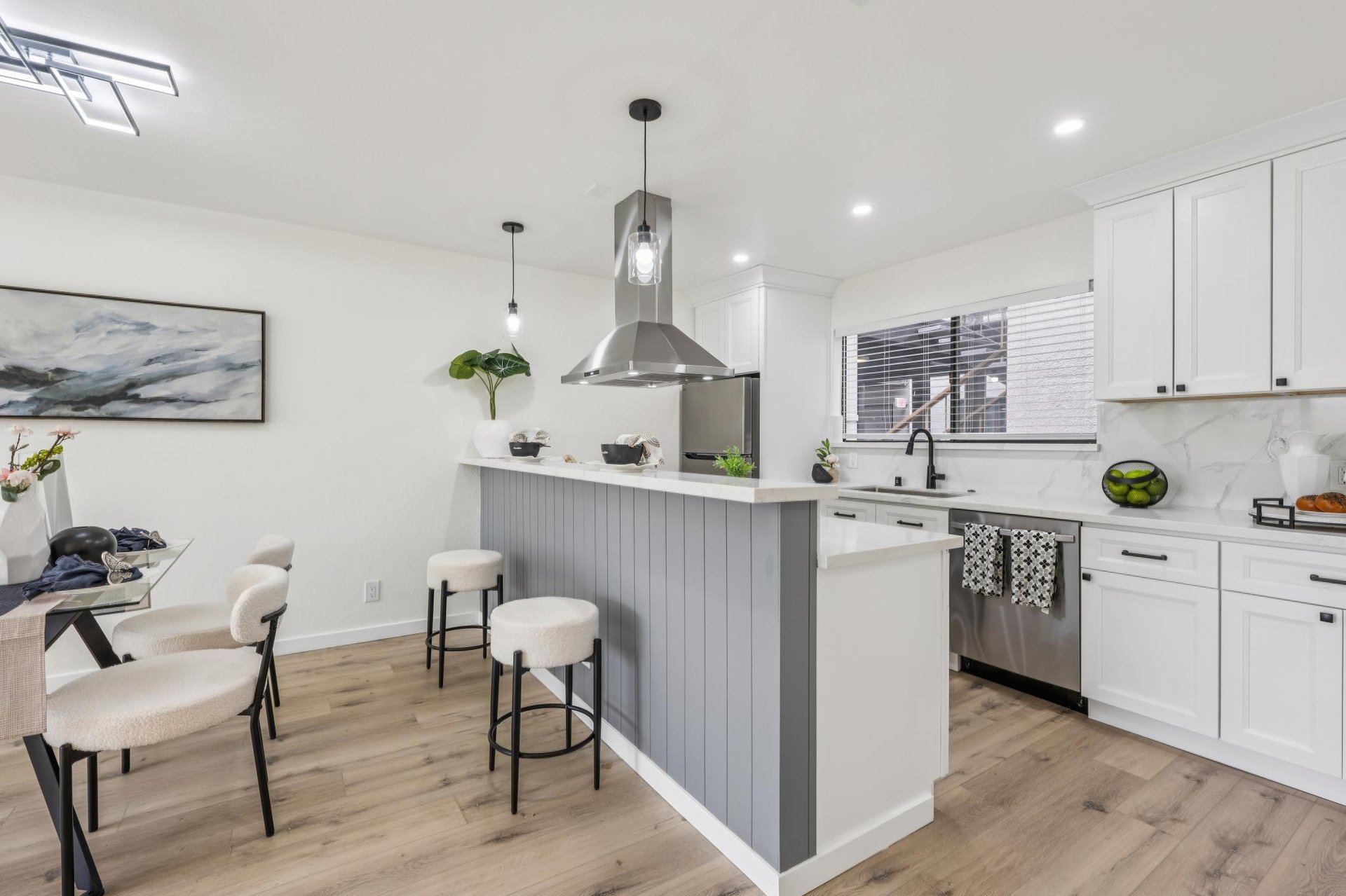 7 Embarcadero West #207