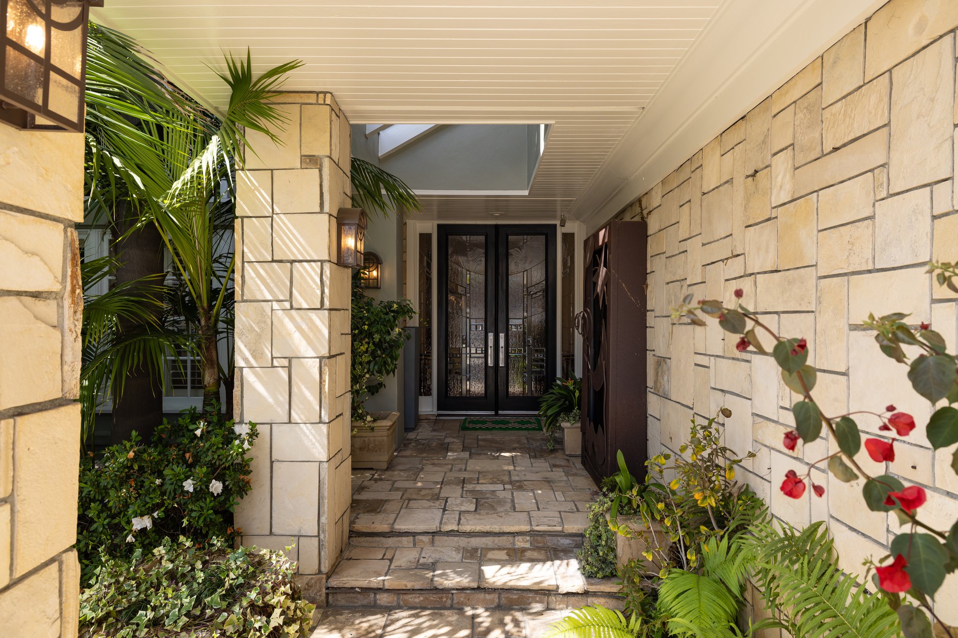 3 Weybridge Court