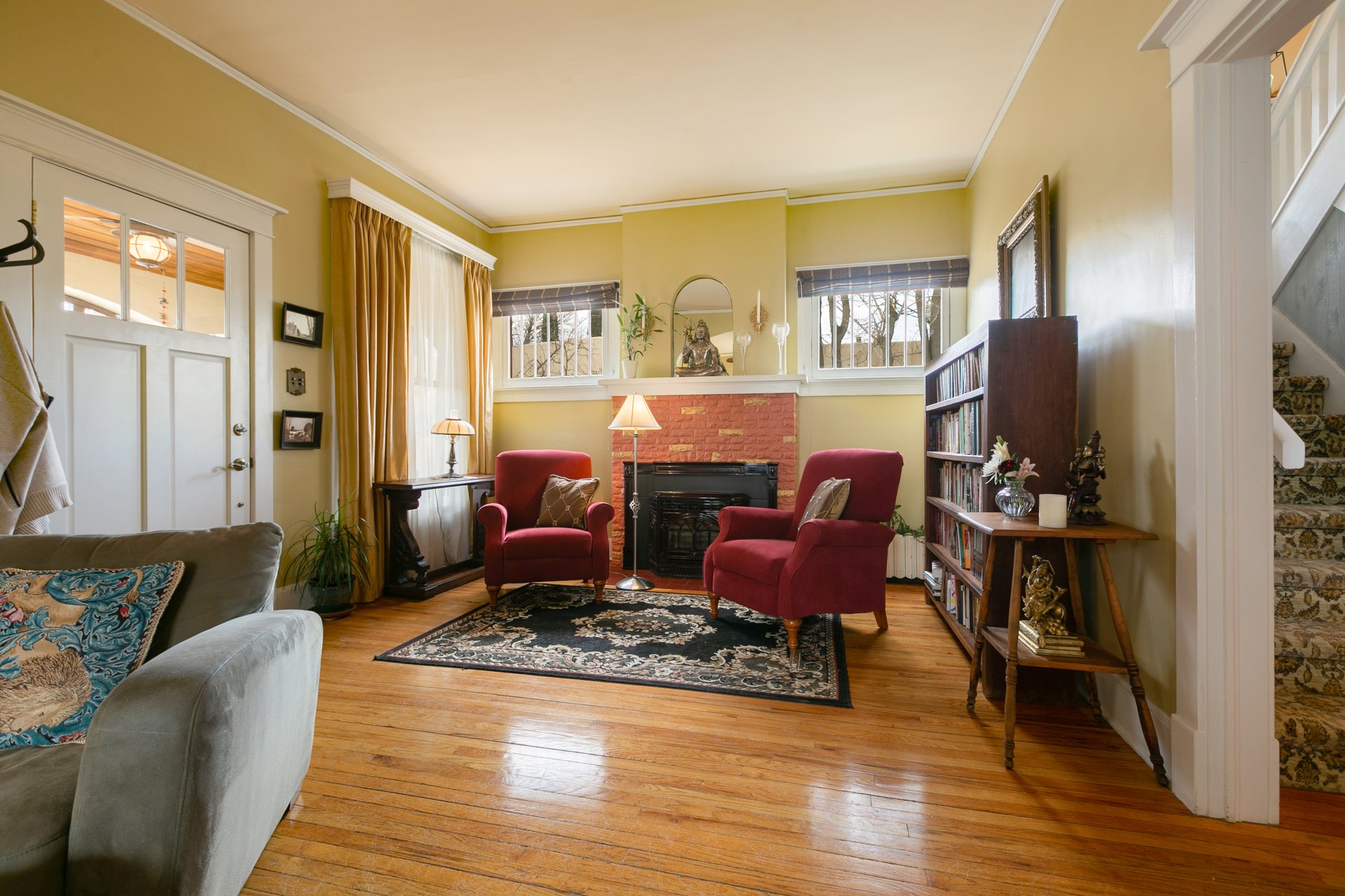 1101 Marquette Ave NW