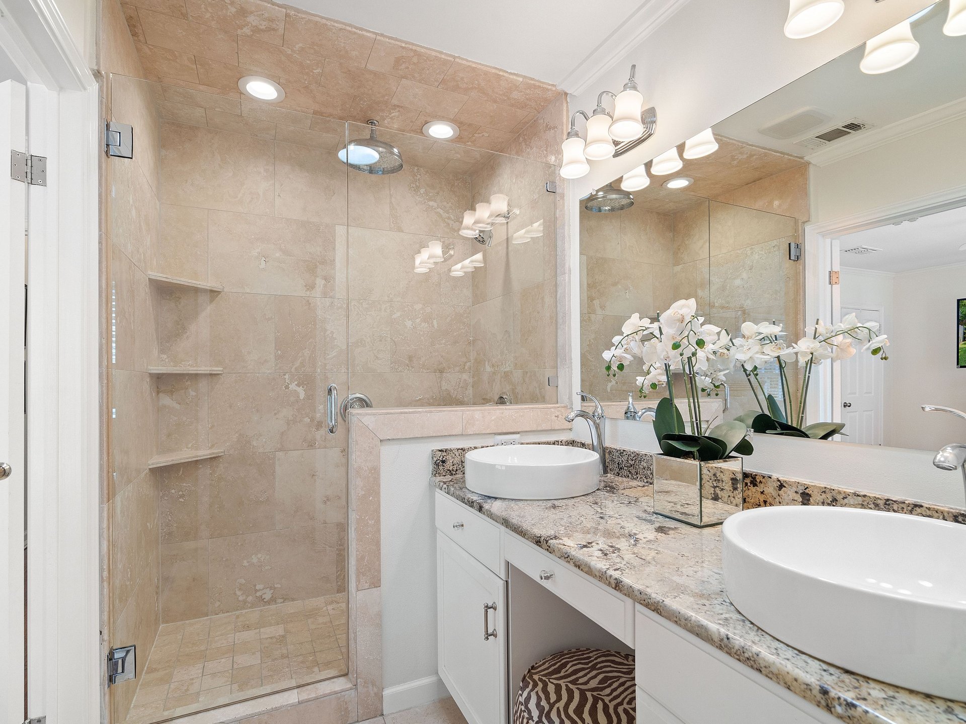 Modern Elegance in Bryker Woods