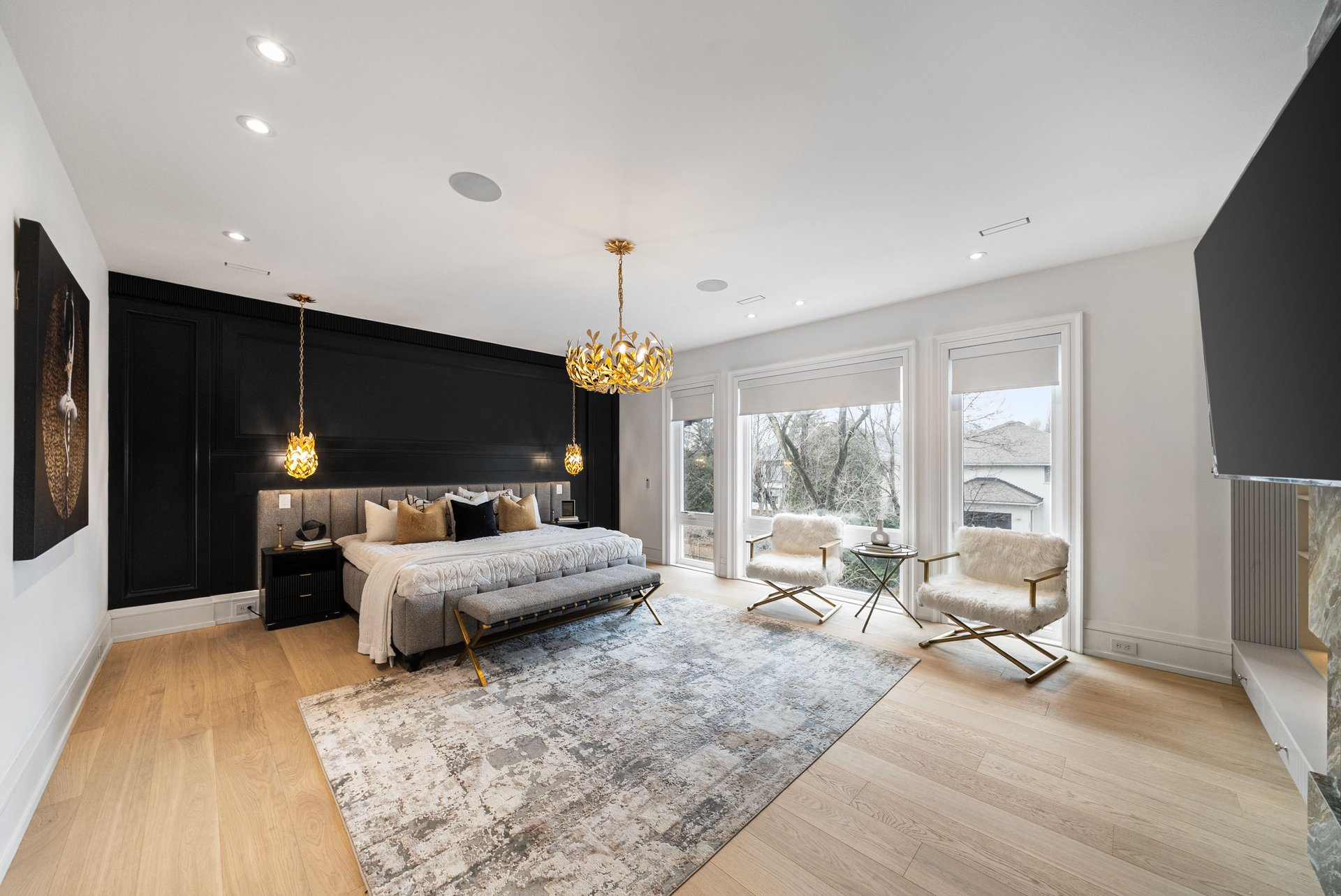 SOLD: Architectural Elegance