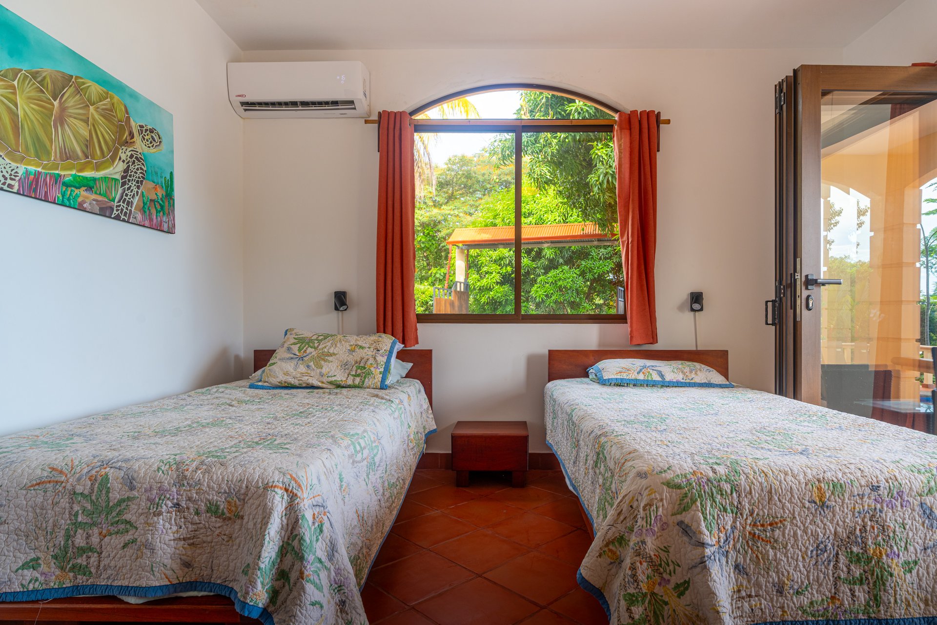 Classic Luxury at Casa Ceiba, Coastal Ocean View 4 Bedroom Home Near Uvita