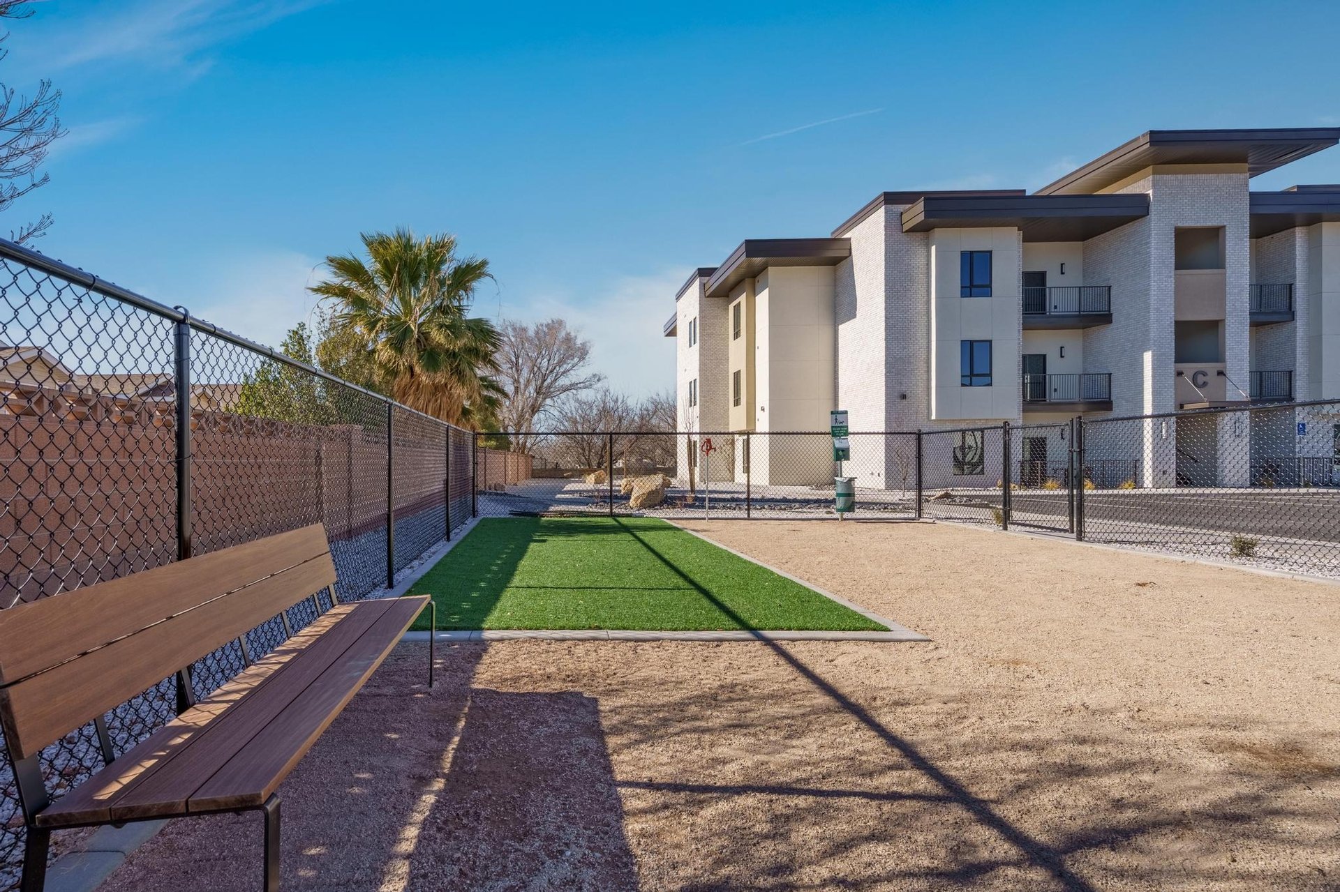 983 W State St B-204