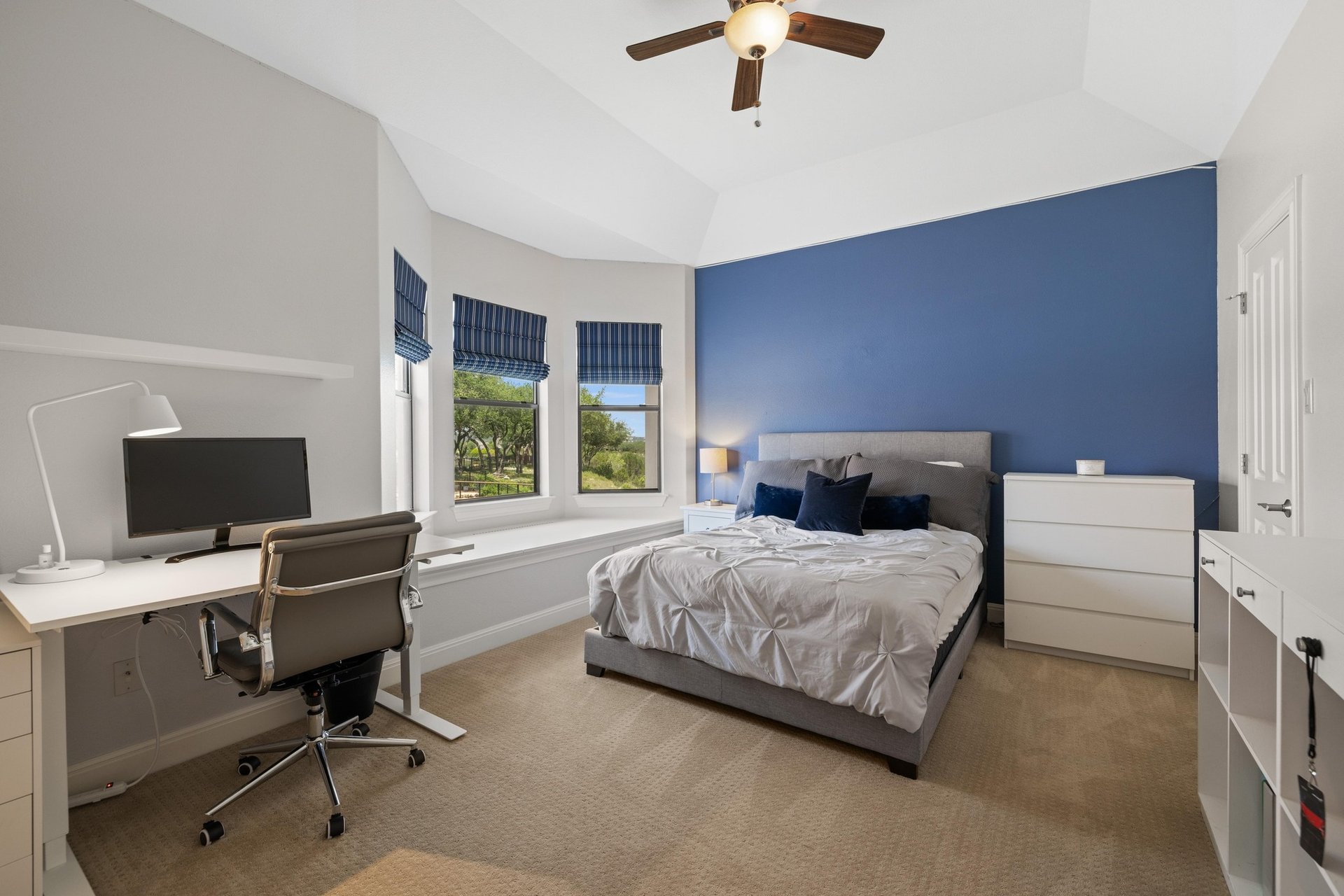 1501 University Club Drive