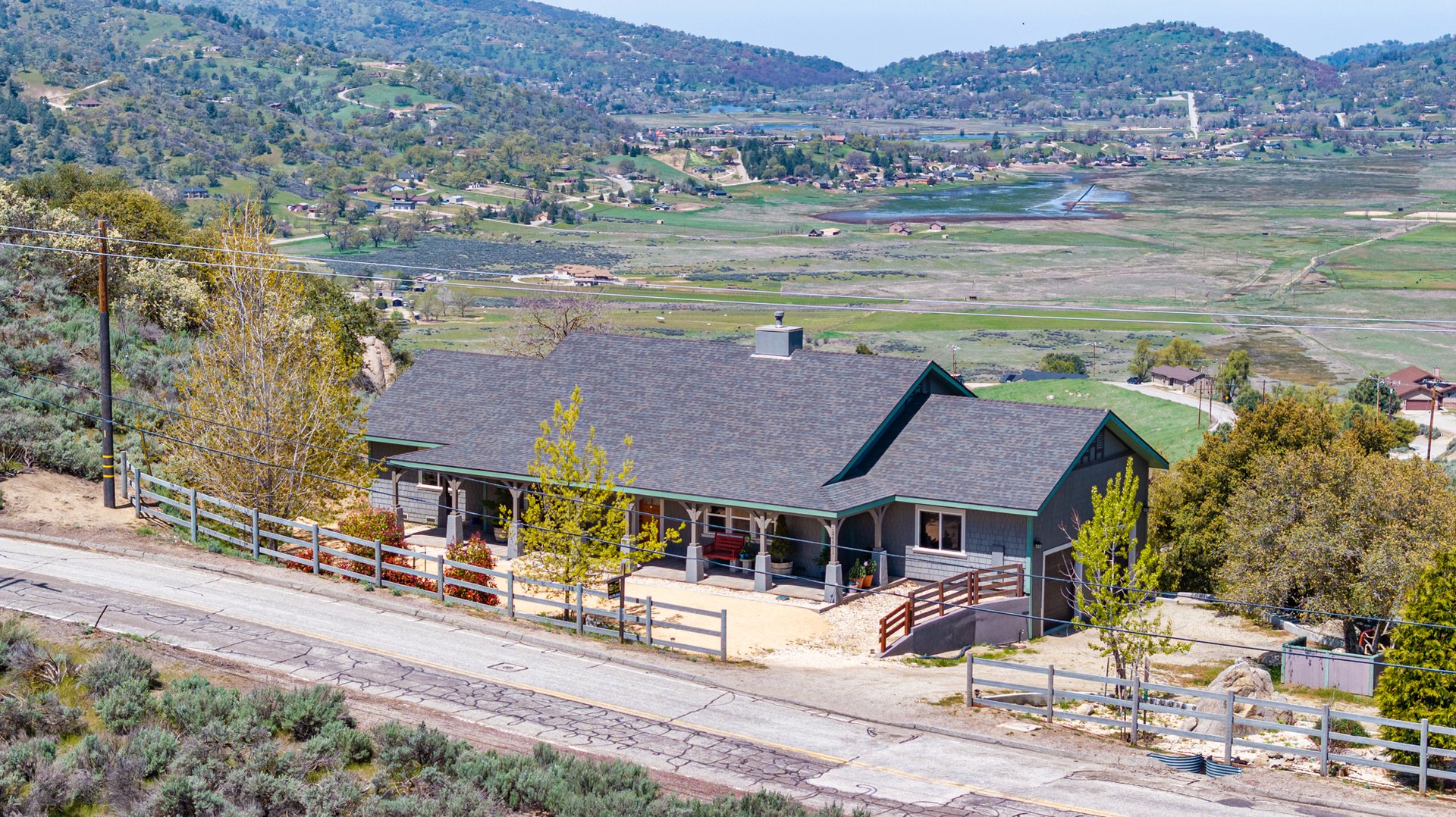 26501 Skyline Dr, Tehachapi, CA 93561 | Craftsman Home for Sale in Bear Valley Springs