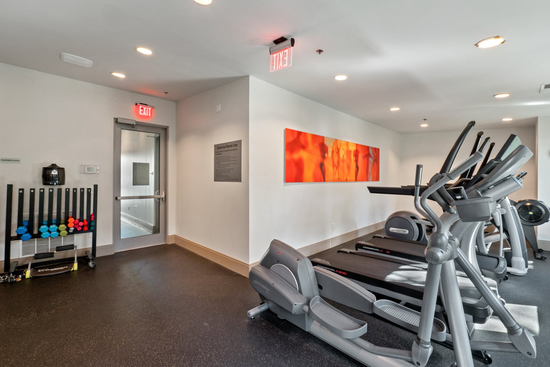 905 Juniper Street NE Unit 704