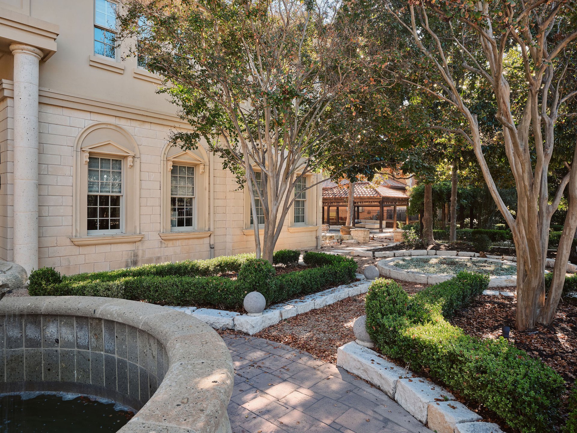 4511 Island Cove