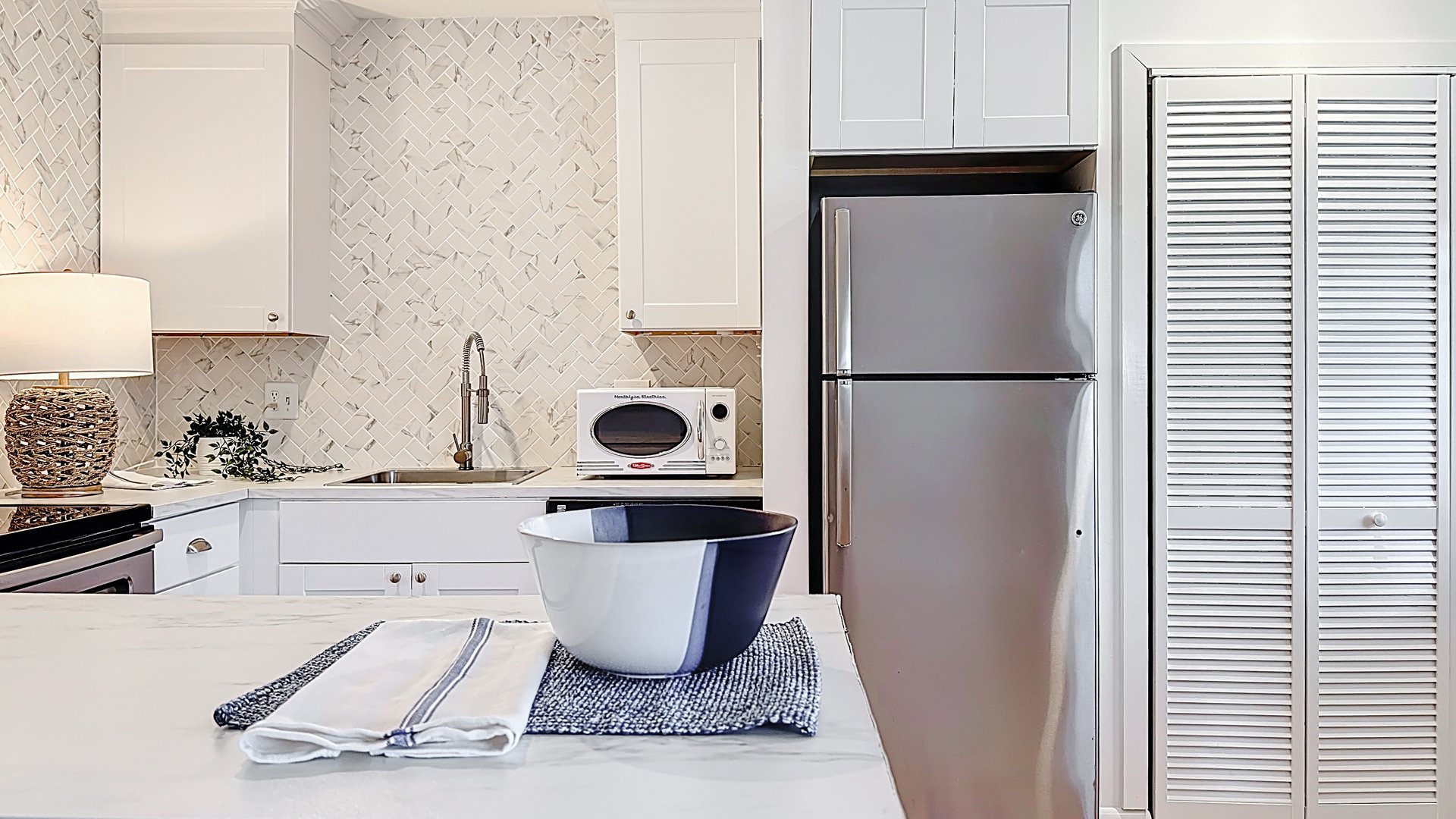 Remodeled Two-Bedroom Upstairs for Lease at Winter Park's Aragon Condos