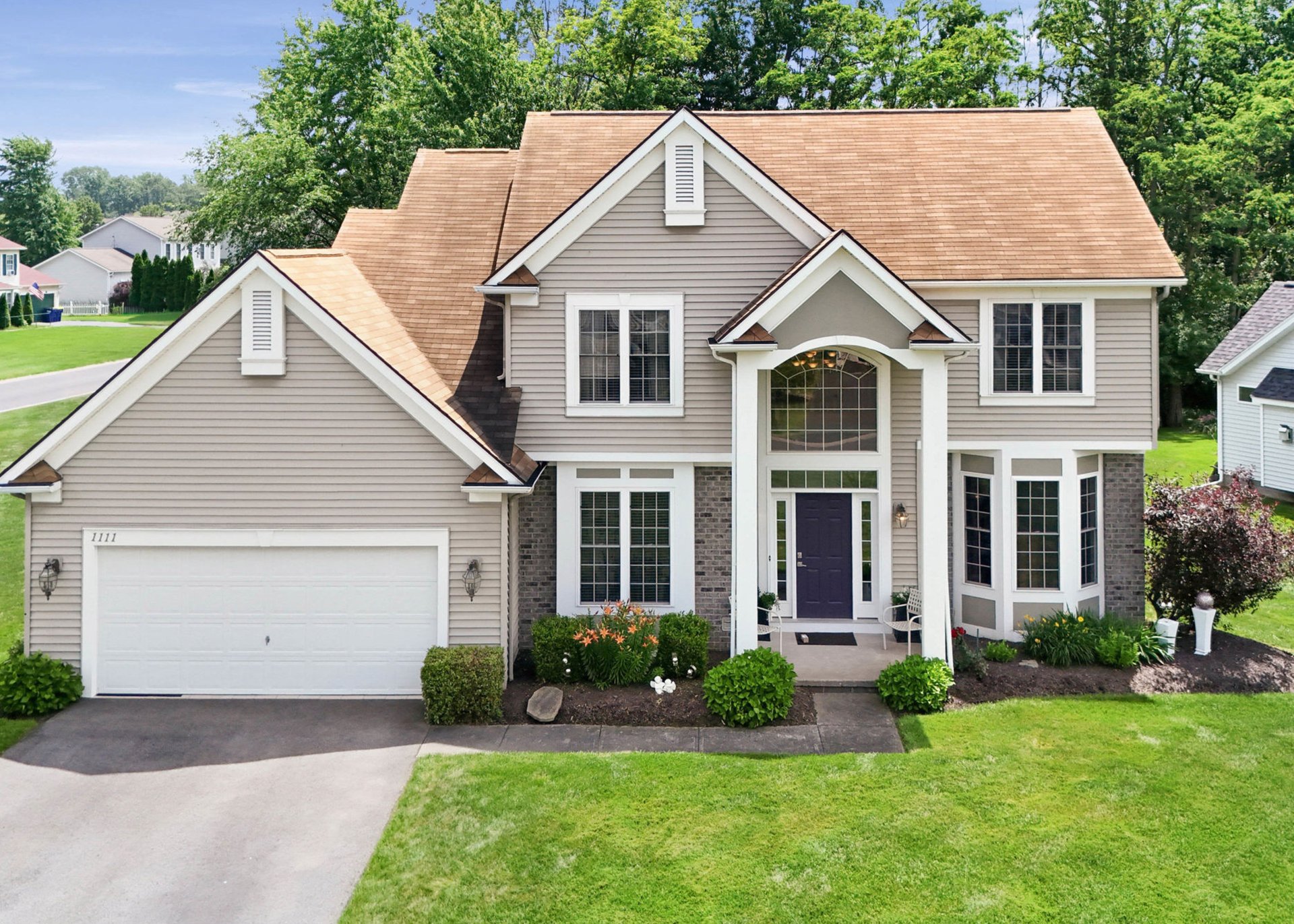 Updated Webster Colonial with Modern Style, Outdoor Living & Cul-De-Sac Location