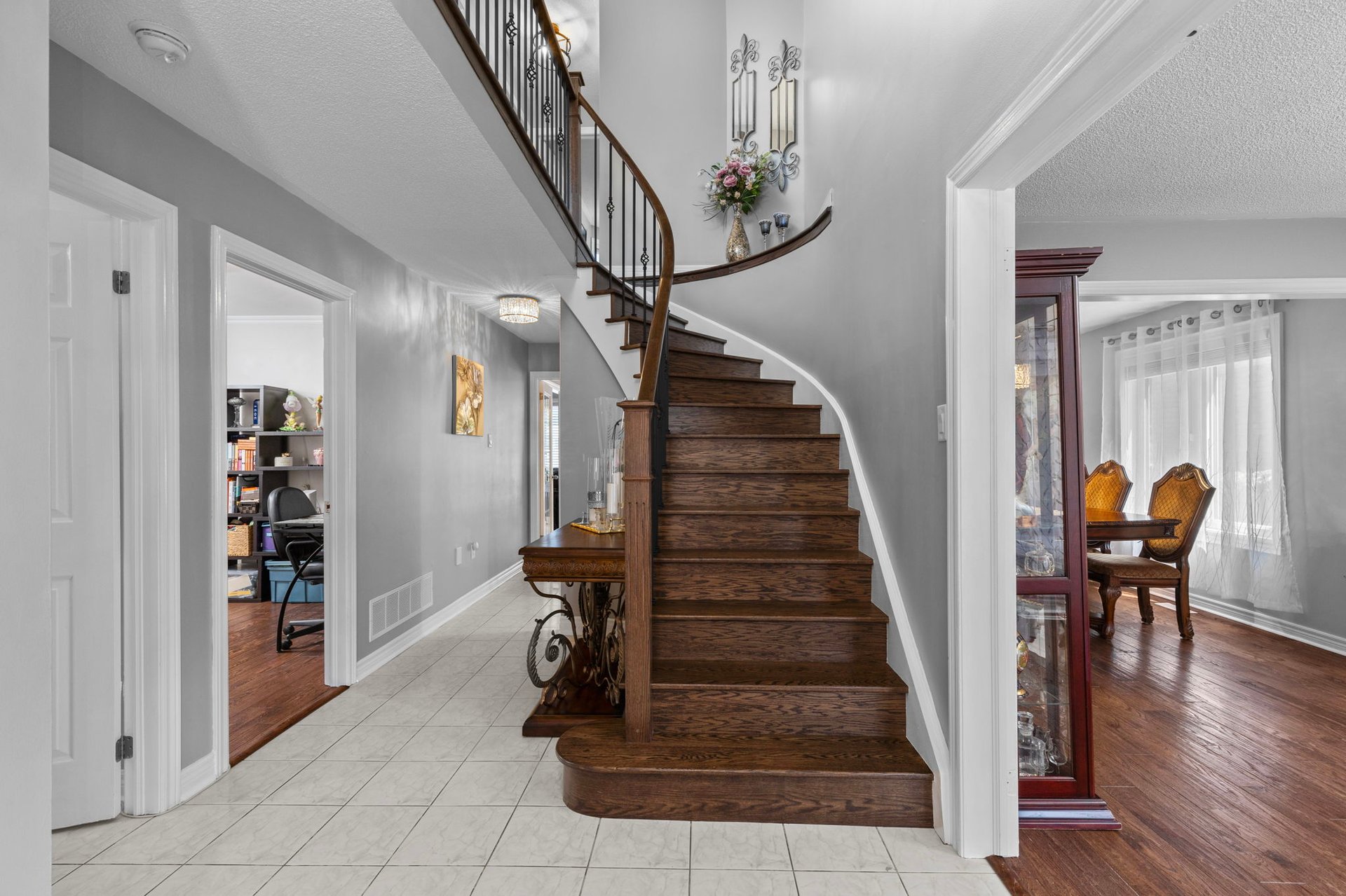 90 Bishop Drive, Barrie