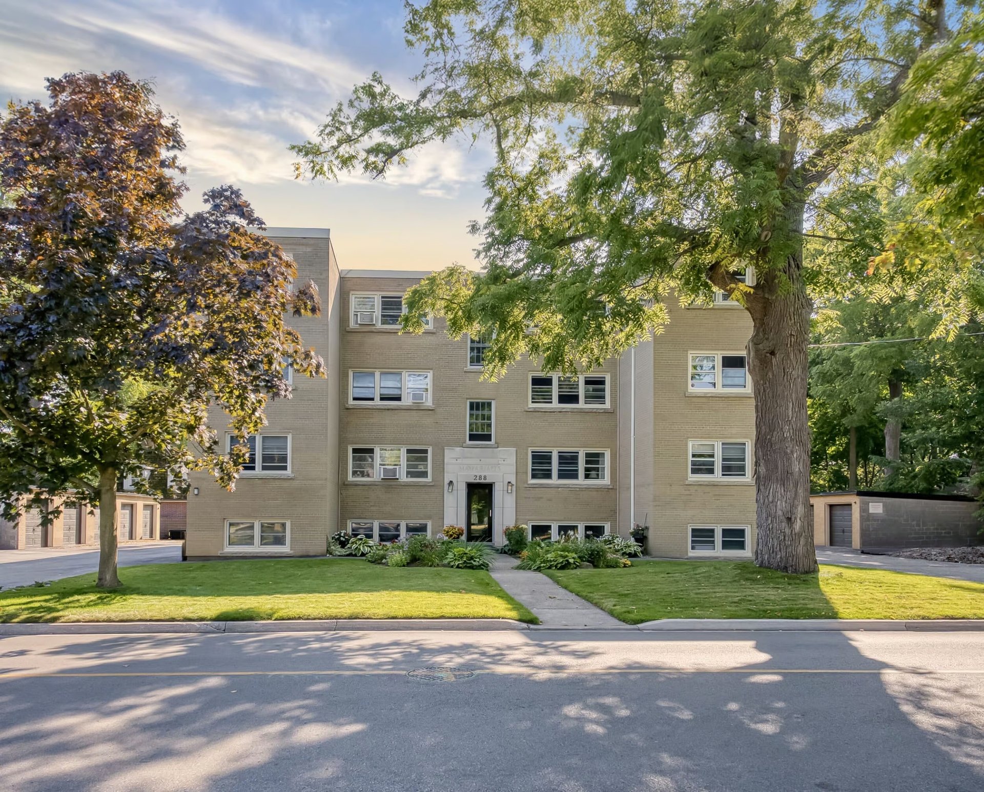 288 Reynolds St #16