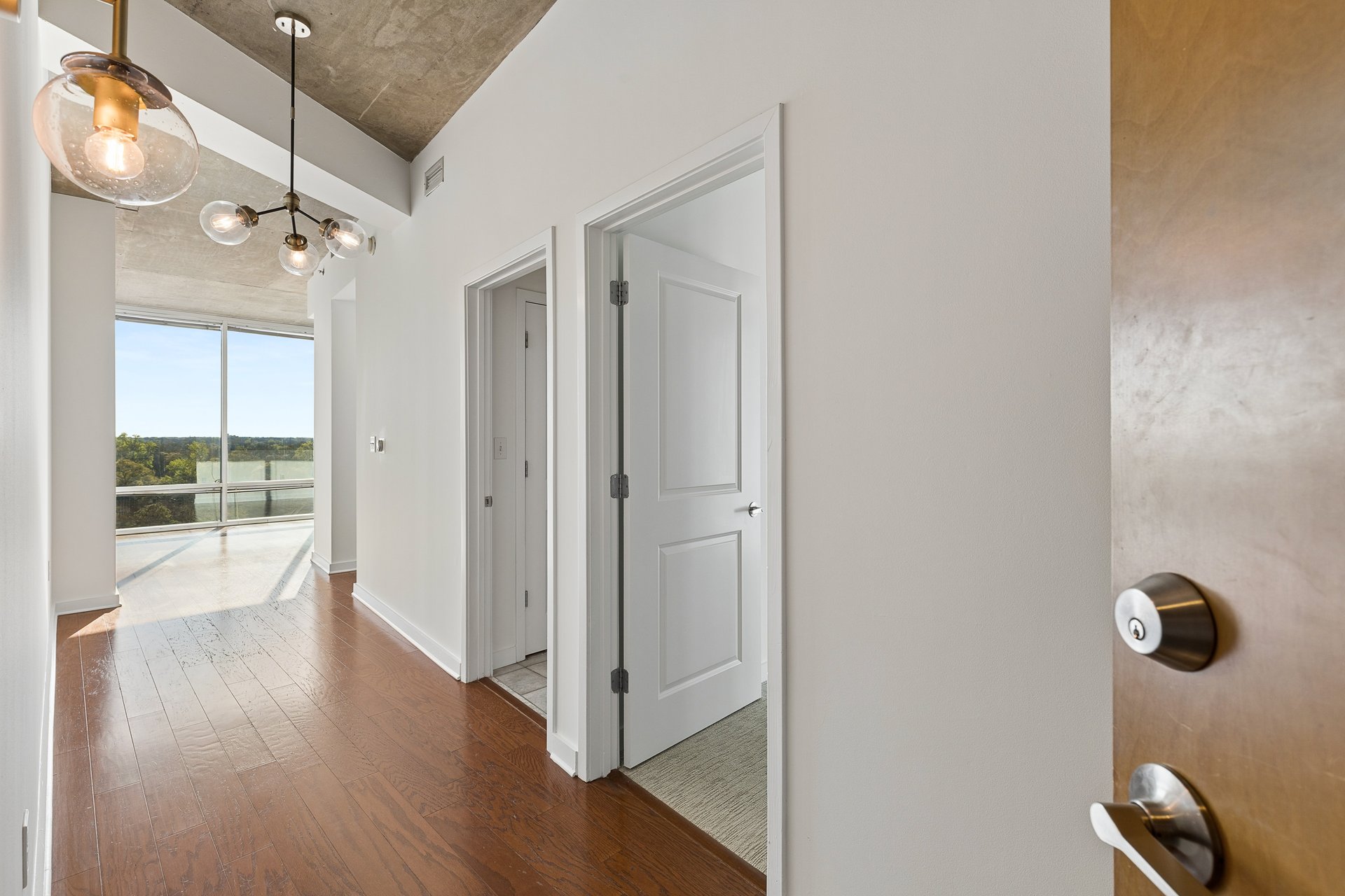 943 Peachtree Street NE Unit 913