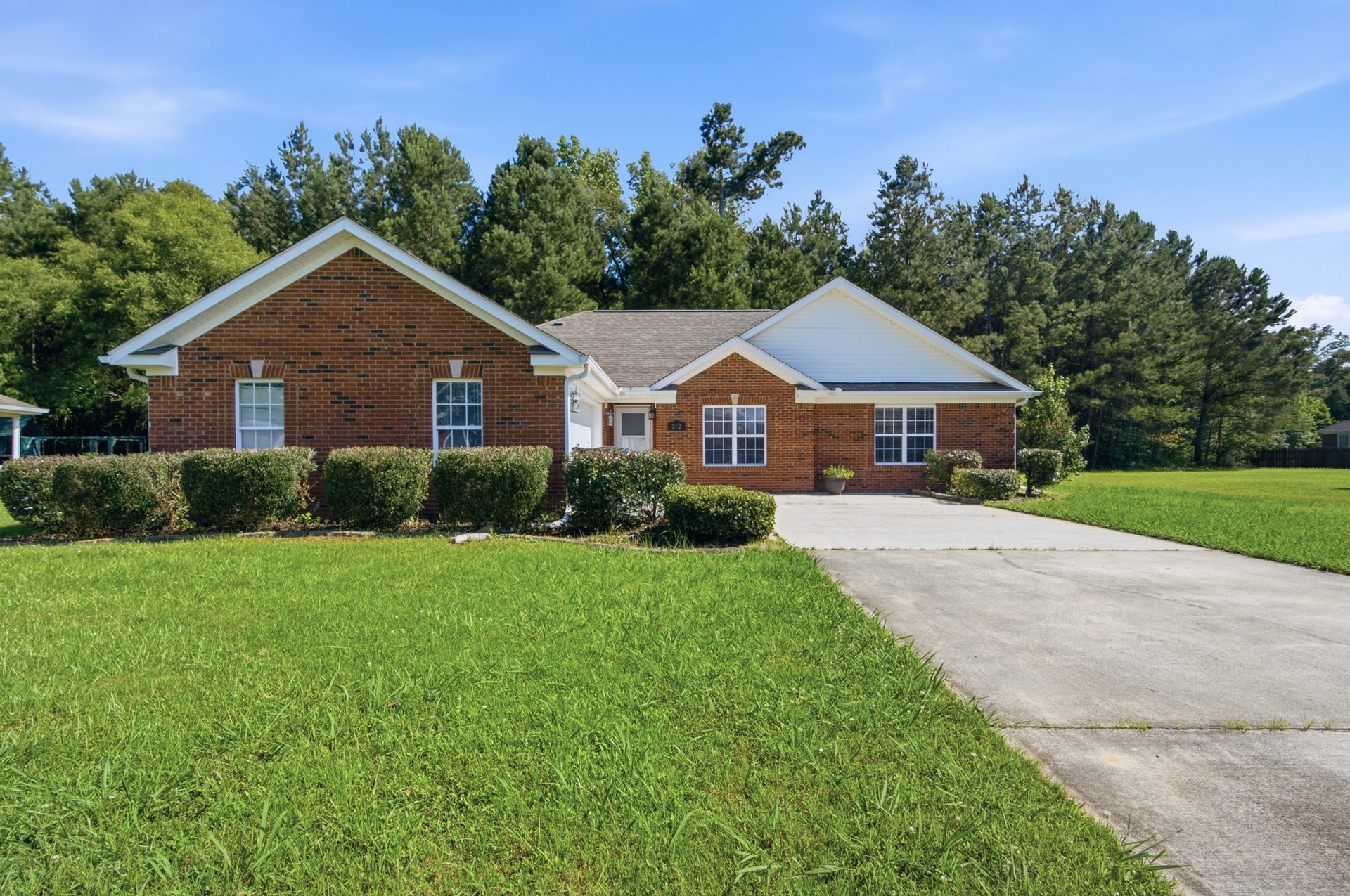 Beautiful Home Featuring Upgraded Finishes & Outdoor Privacy