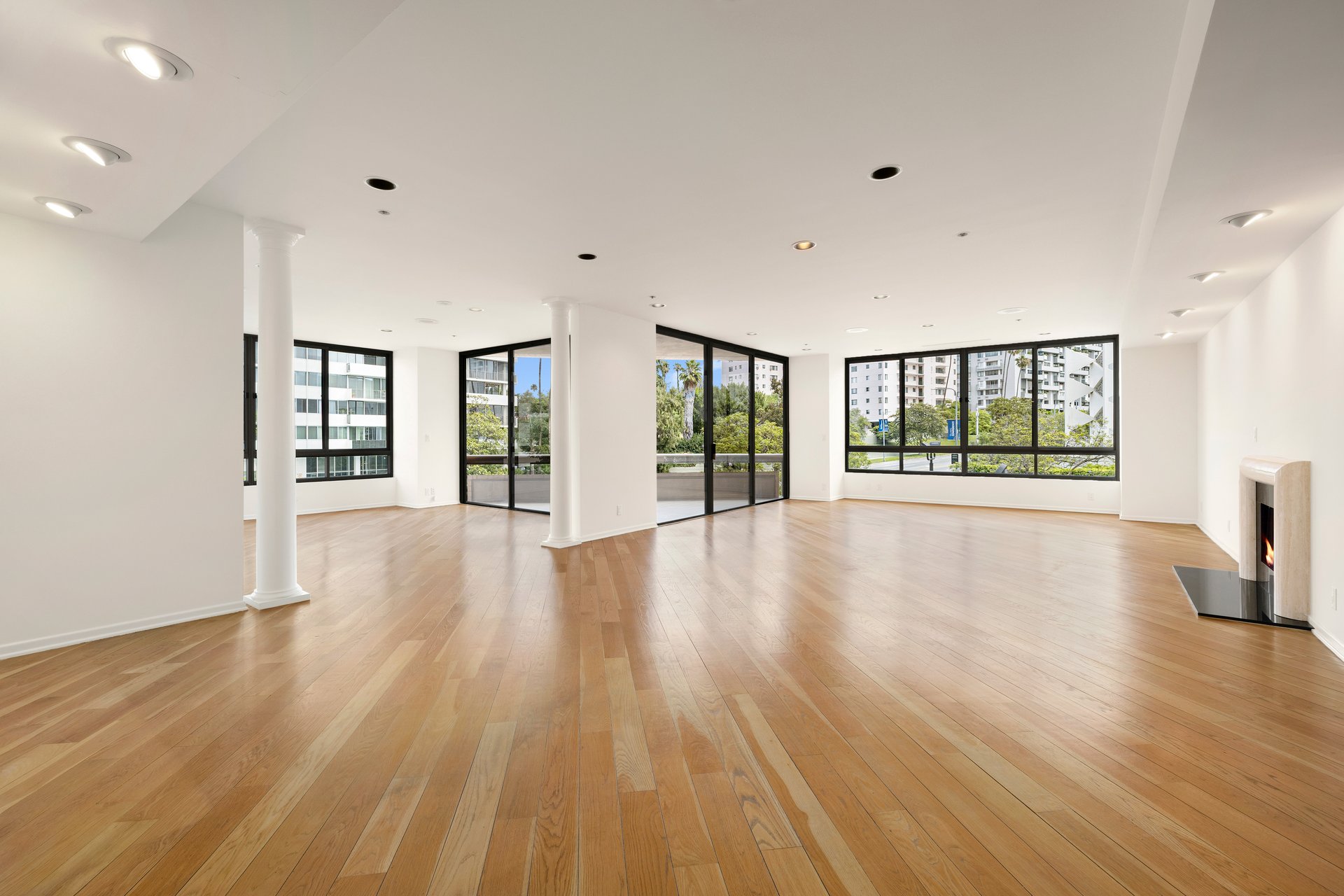 10430 Wilshire Blvd #202, Westwood